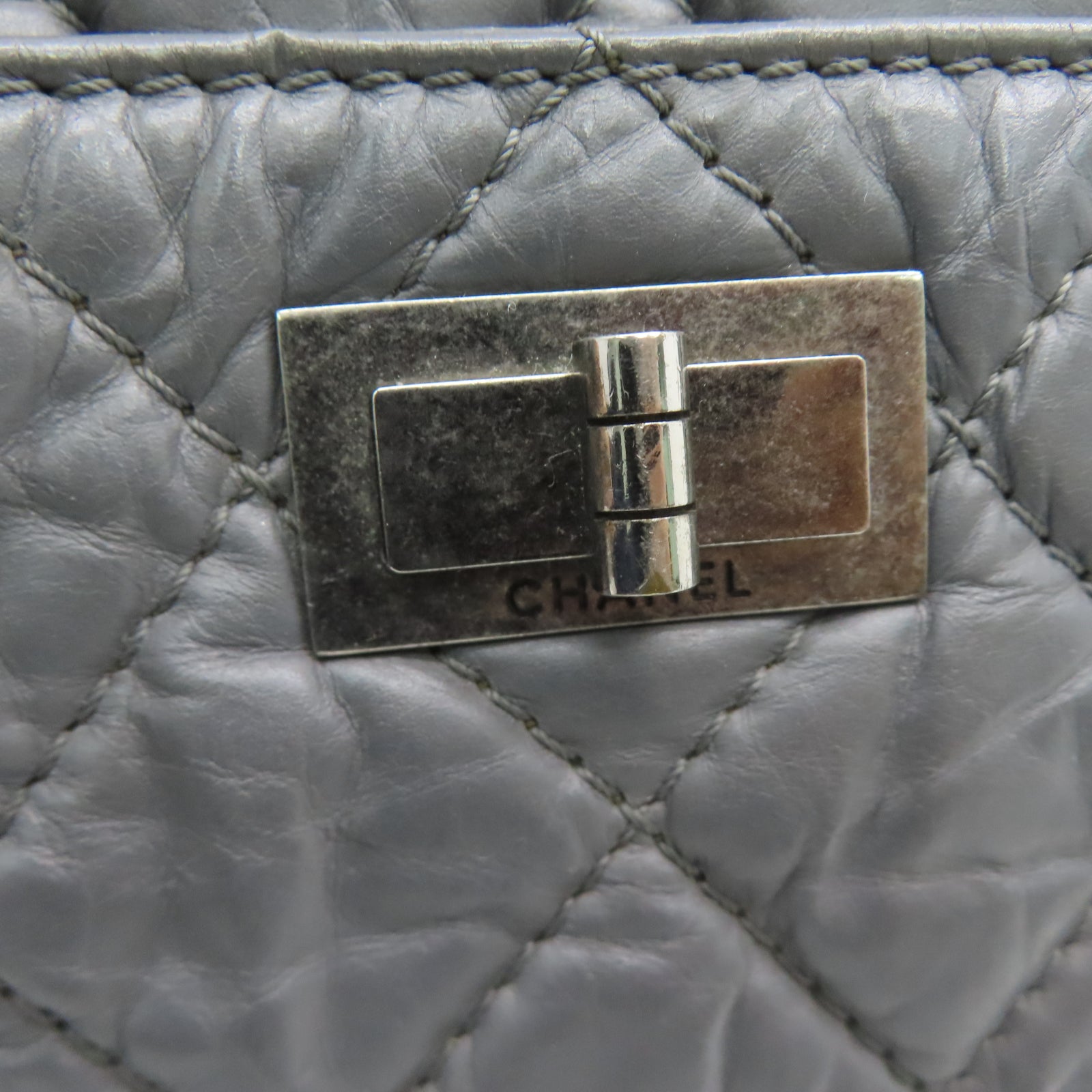 CHANEL 菱格牛皮皮革2.55Chain Shoulder銀扣鏈帶肩背袋灰色