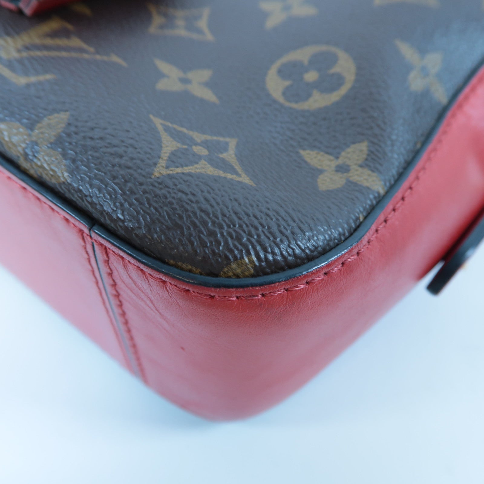 LOUIS VUITTON Monogram Saintonge金扣肩背袋啡色/紅色