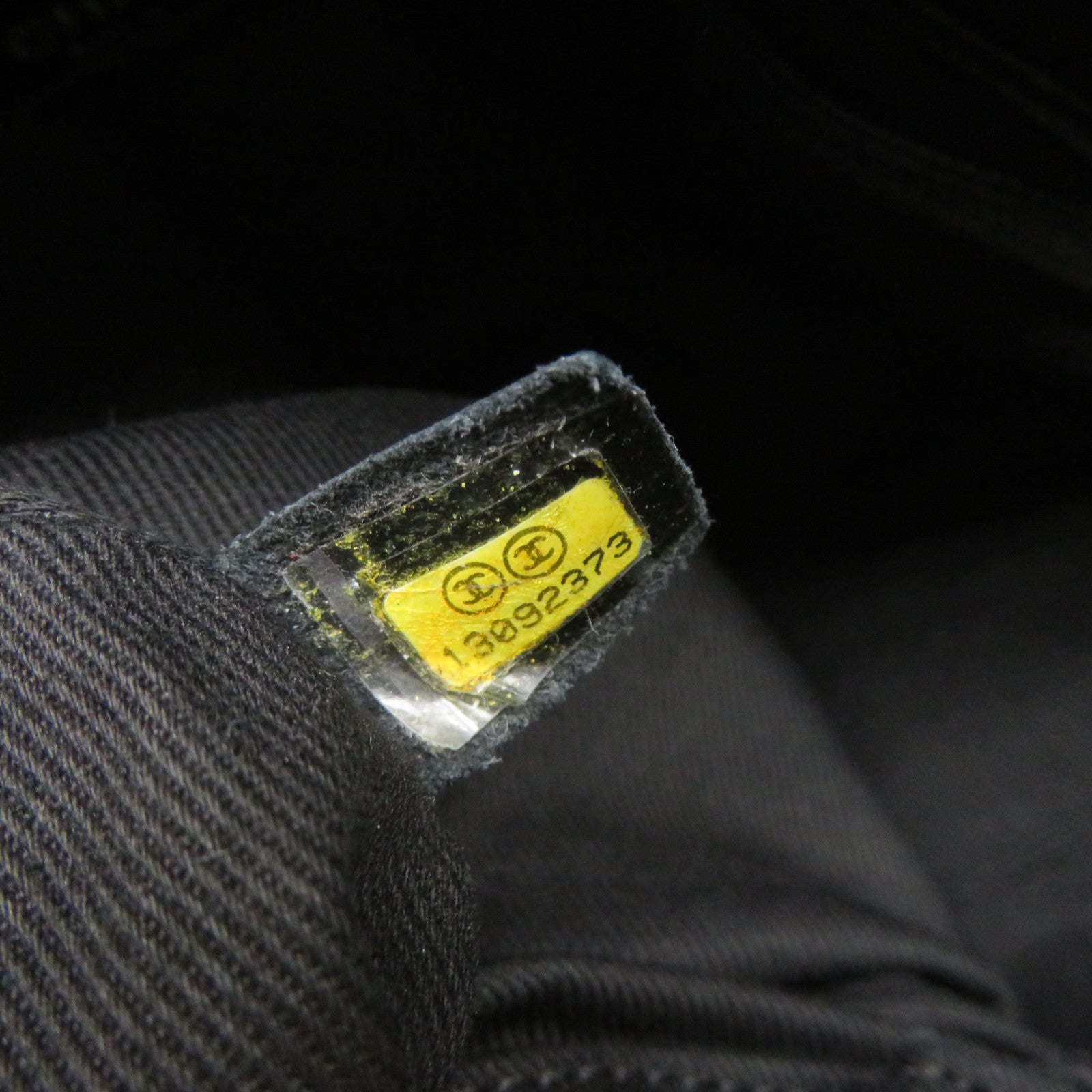 CHANEL 牛皮皮革Shoulder Bag银扣链带肩背袋黑色