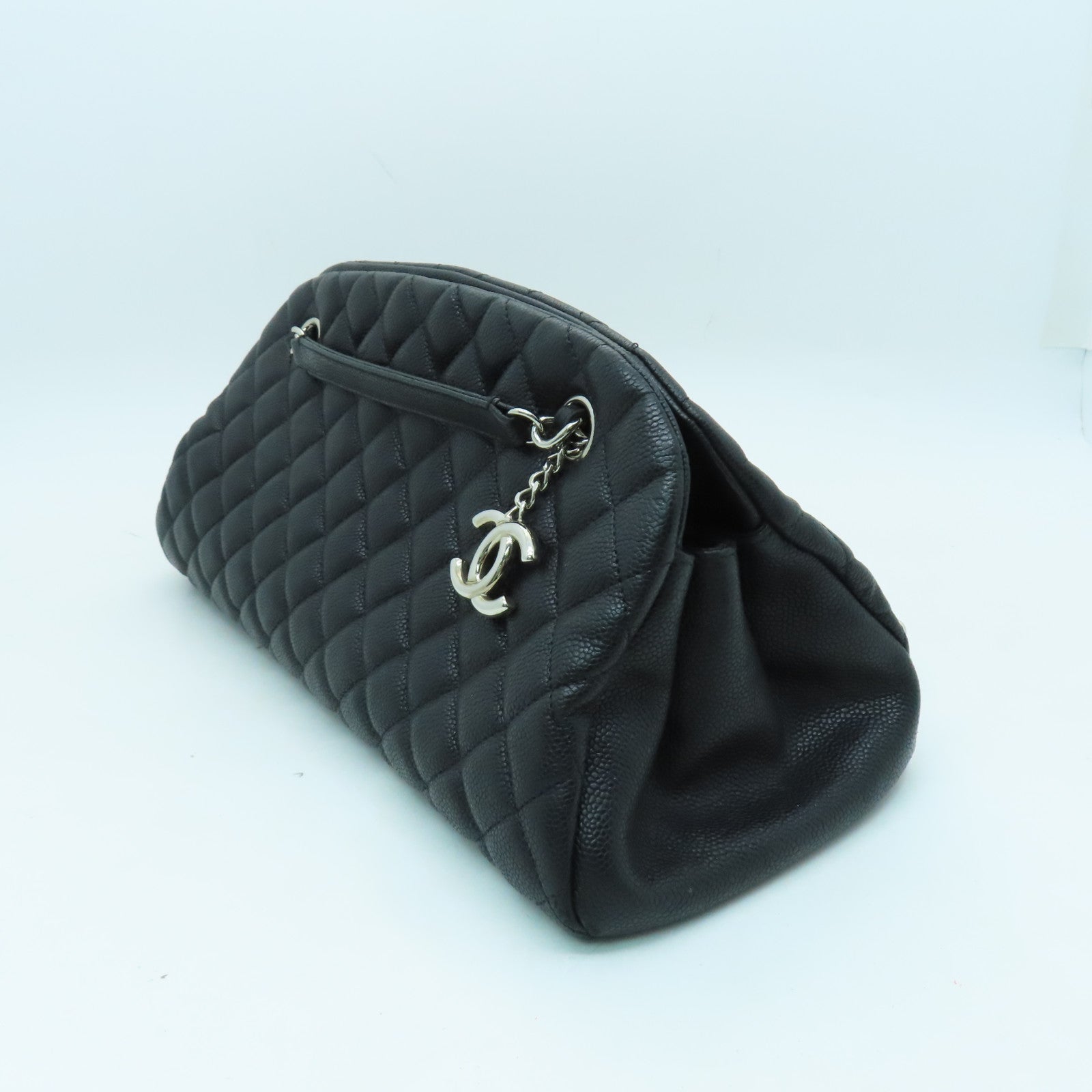 CHANEL cowhide leather Chain Shoulder silver buckle handle shoulder bag black