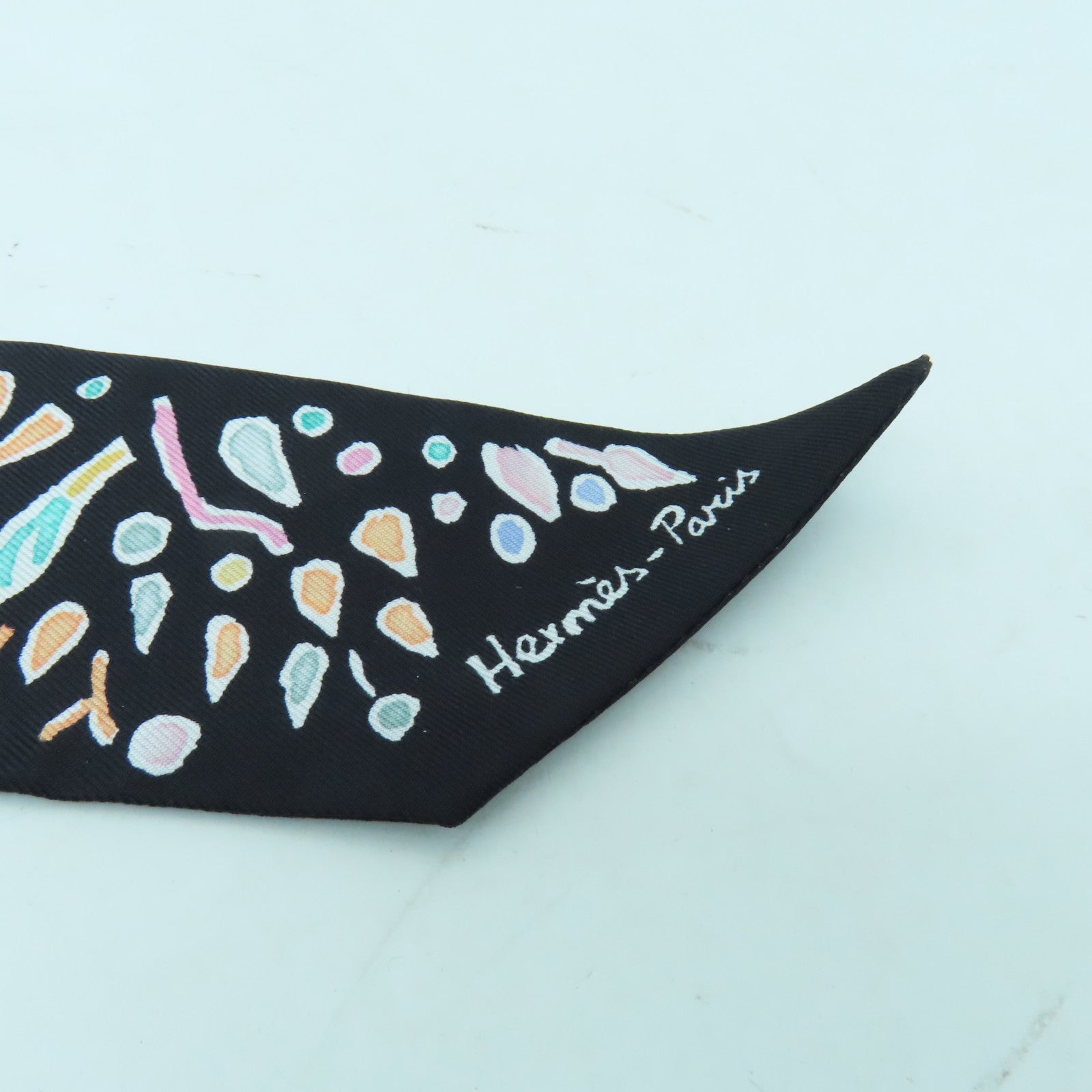 HERMES 【激減優惠】絲質Twilly絲巾黑色