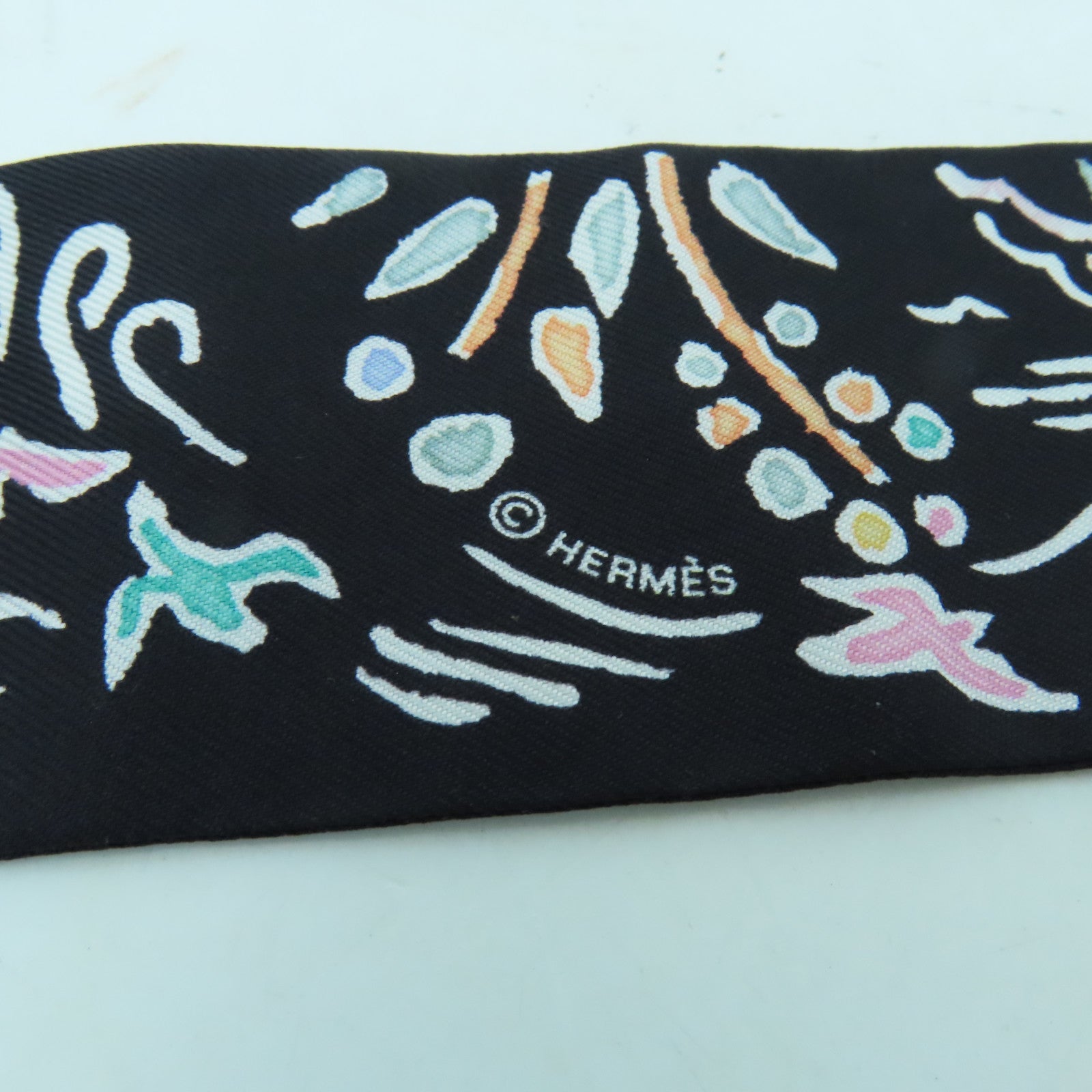 HERMES 【激減優惠】絲質Twilly絲巾黑色