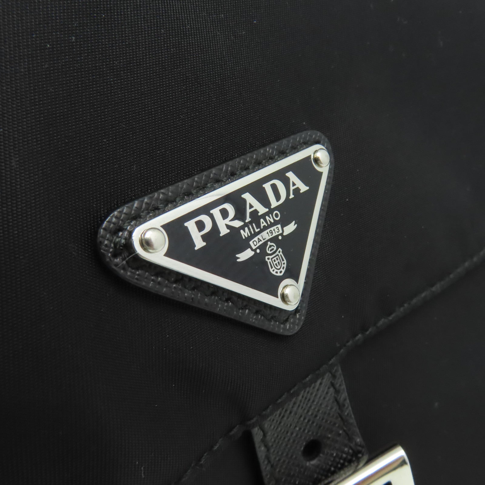 PRADA 尼龍Shoulder Bag銀扣肩背袋黑色