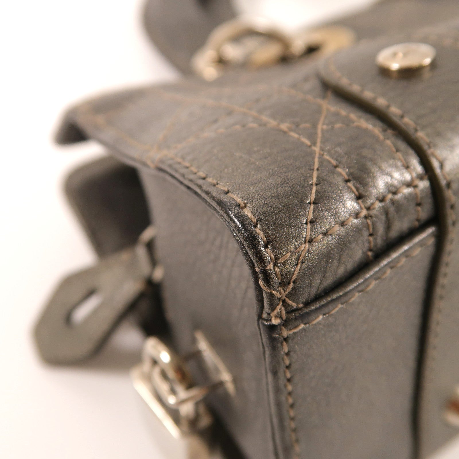 Dior 牛皮皮革Handbag銀扣手挽袋銀色