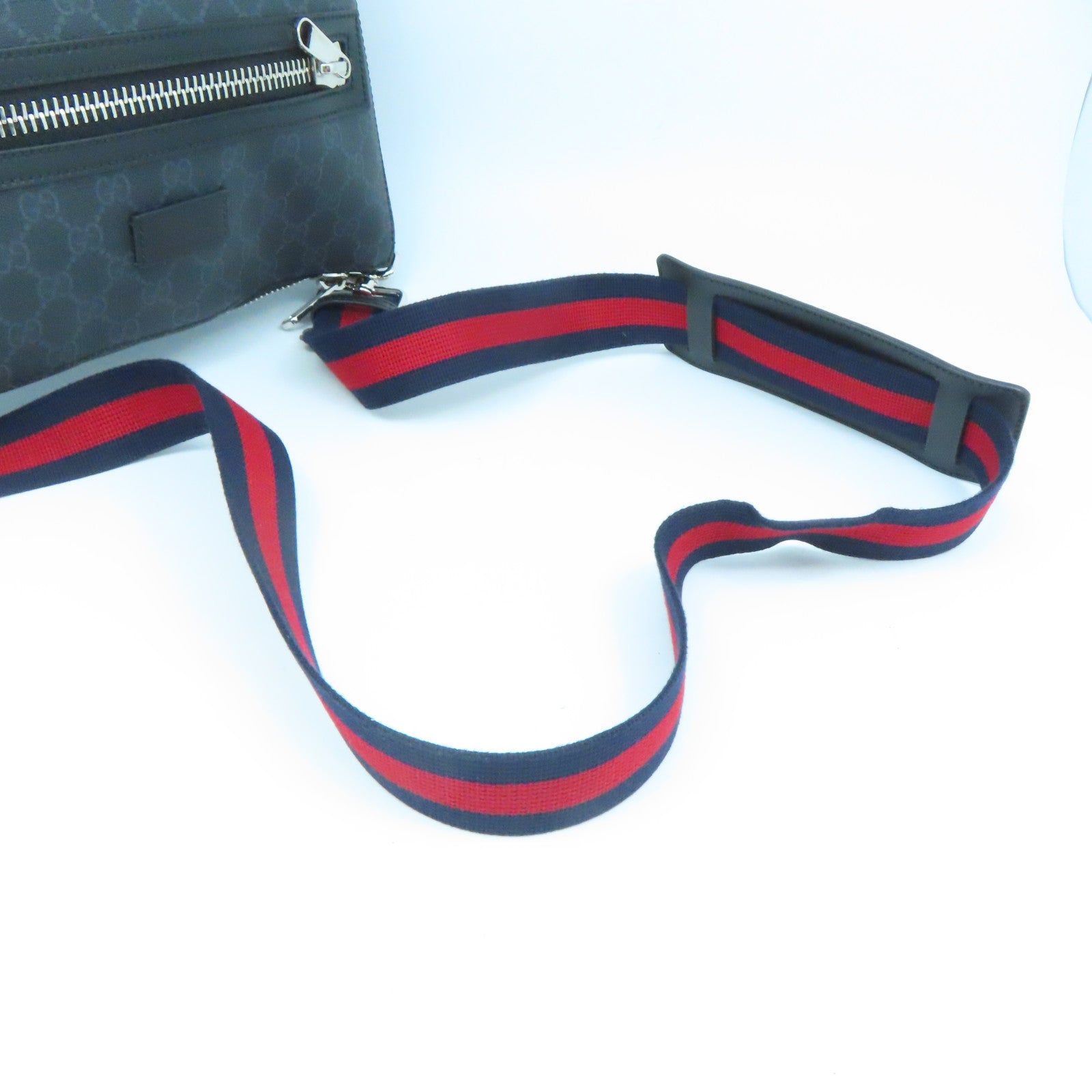 GUCCI 涂层帆布Shoulder Bag银扣肩背袋黑色
