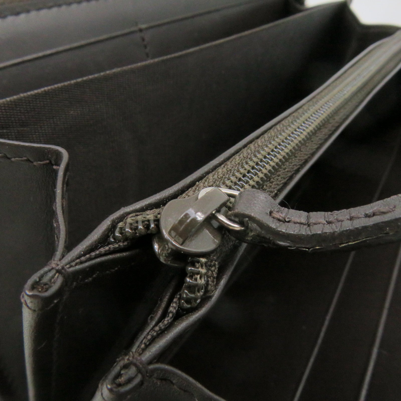 GUCCI 涂层帆布Long Zip Wallet拉链长钱包啡色