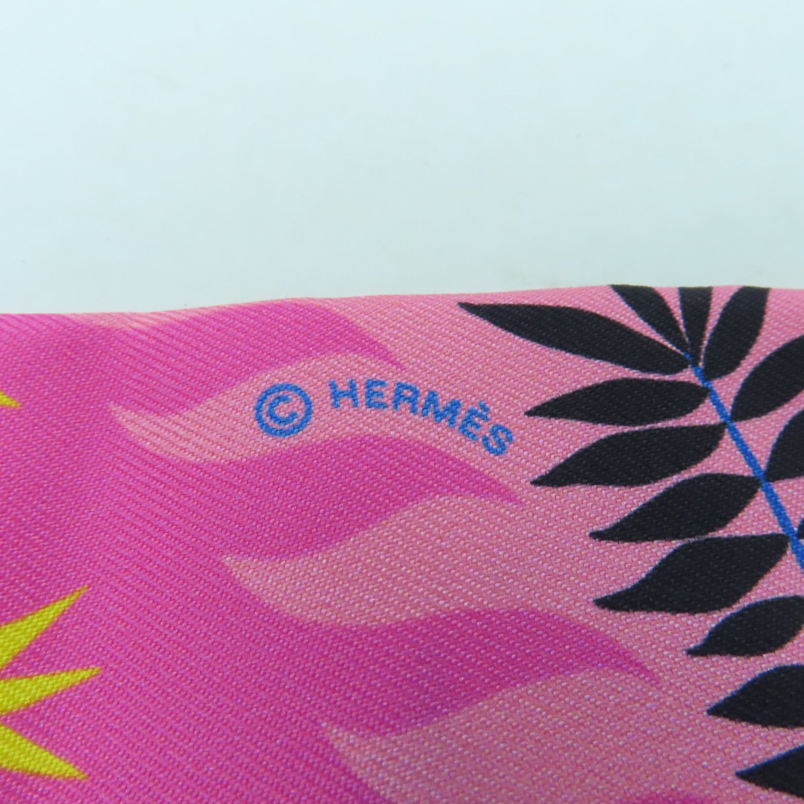 HERMES 絲質Twilly絲巾粉紅色/多色