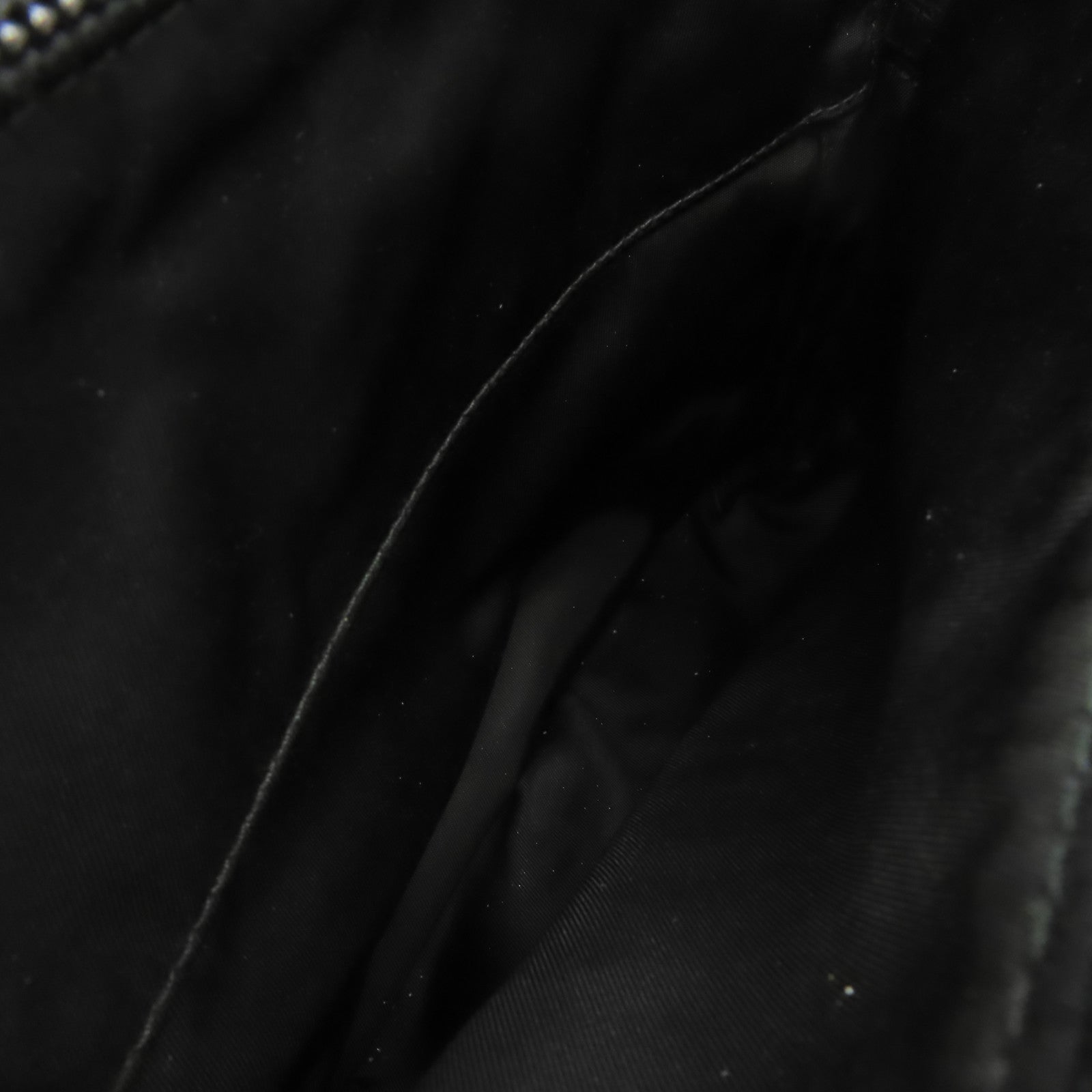 PRADA 尼龍Shoulder Bag銀扣肩背袋黑色