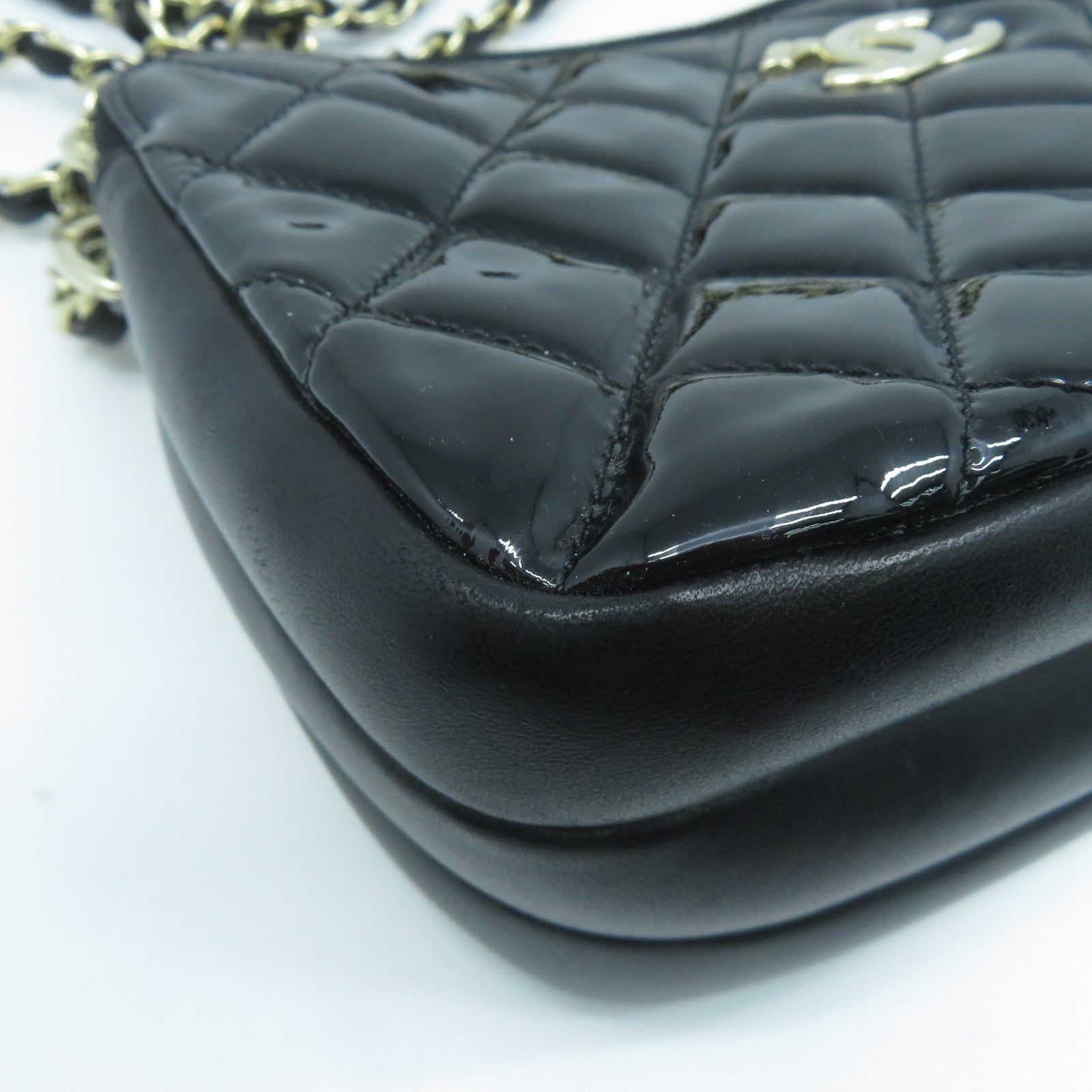 CHANEL 菱格漆皮皮革Chain Shoulder Bag金色鏈帶肩背袋黑色