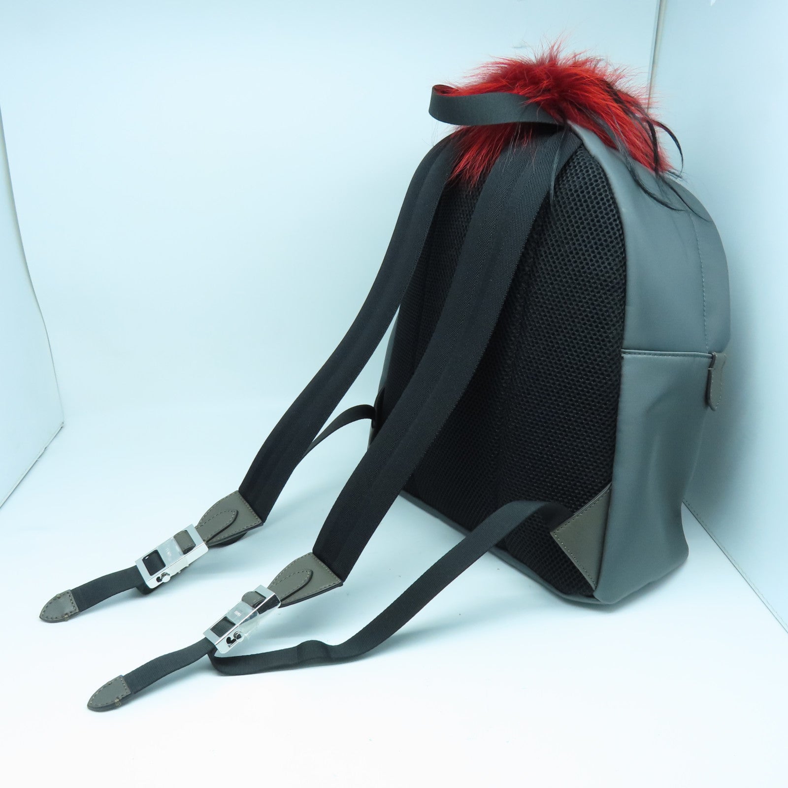 FENDI 尼龙Rucksack银扣背包灰色