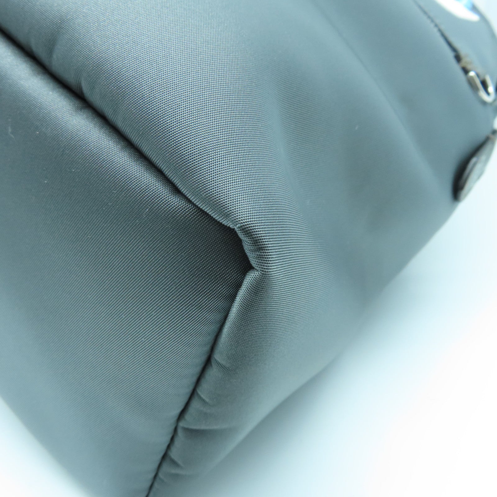 FENDI 尼龙Rucksack银扣背包灰色