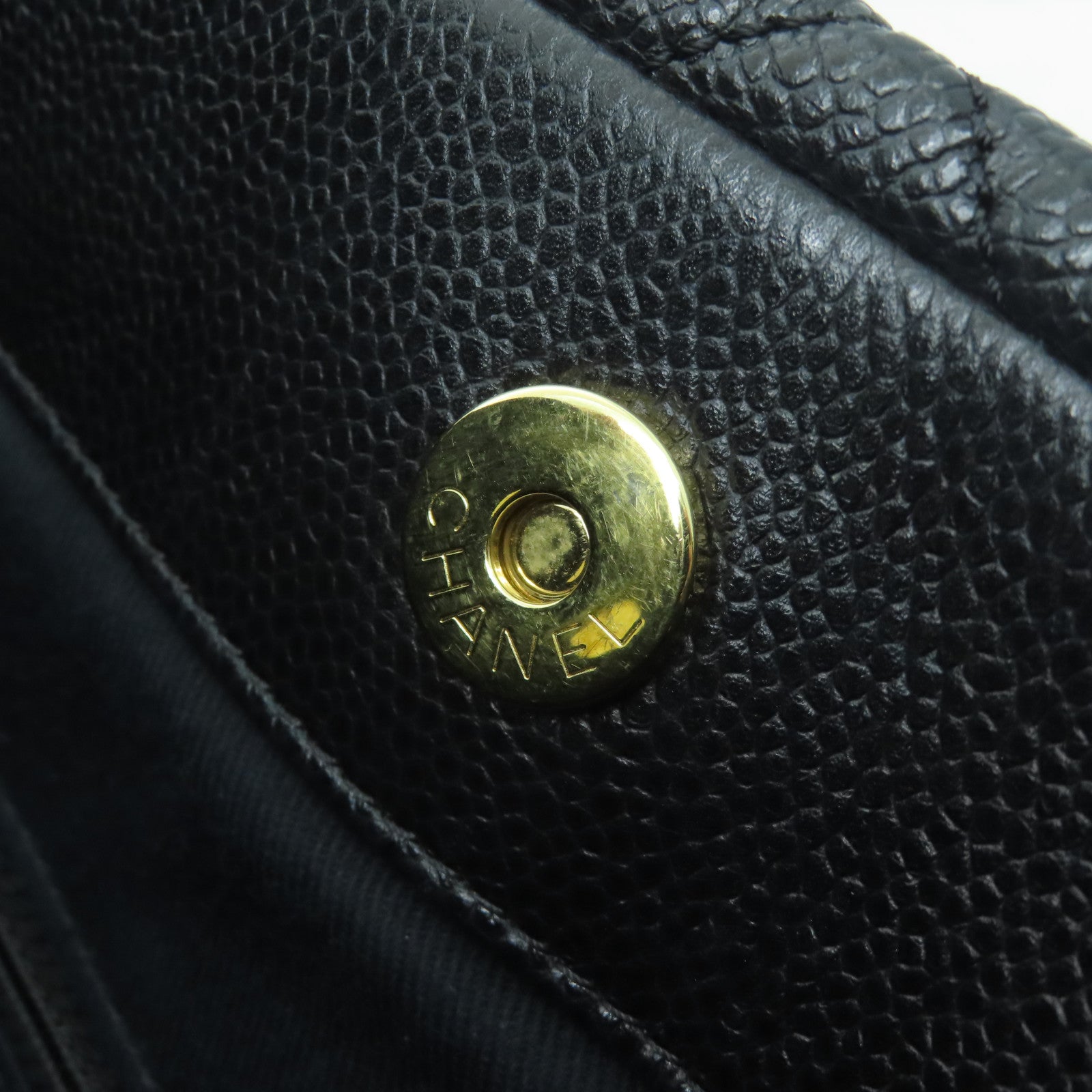 CHANEL 菱格牛皮皮革Chain Shoulder金扣鏈帶肩背袋黑色