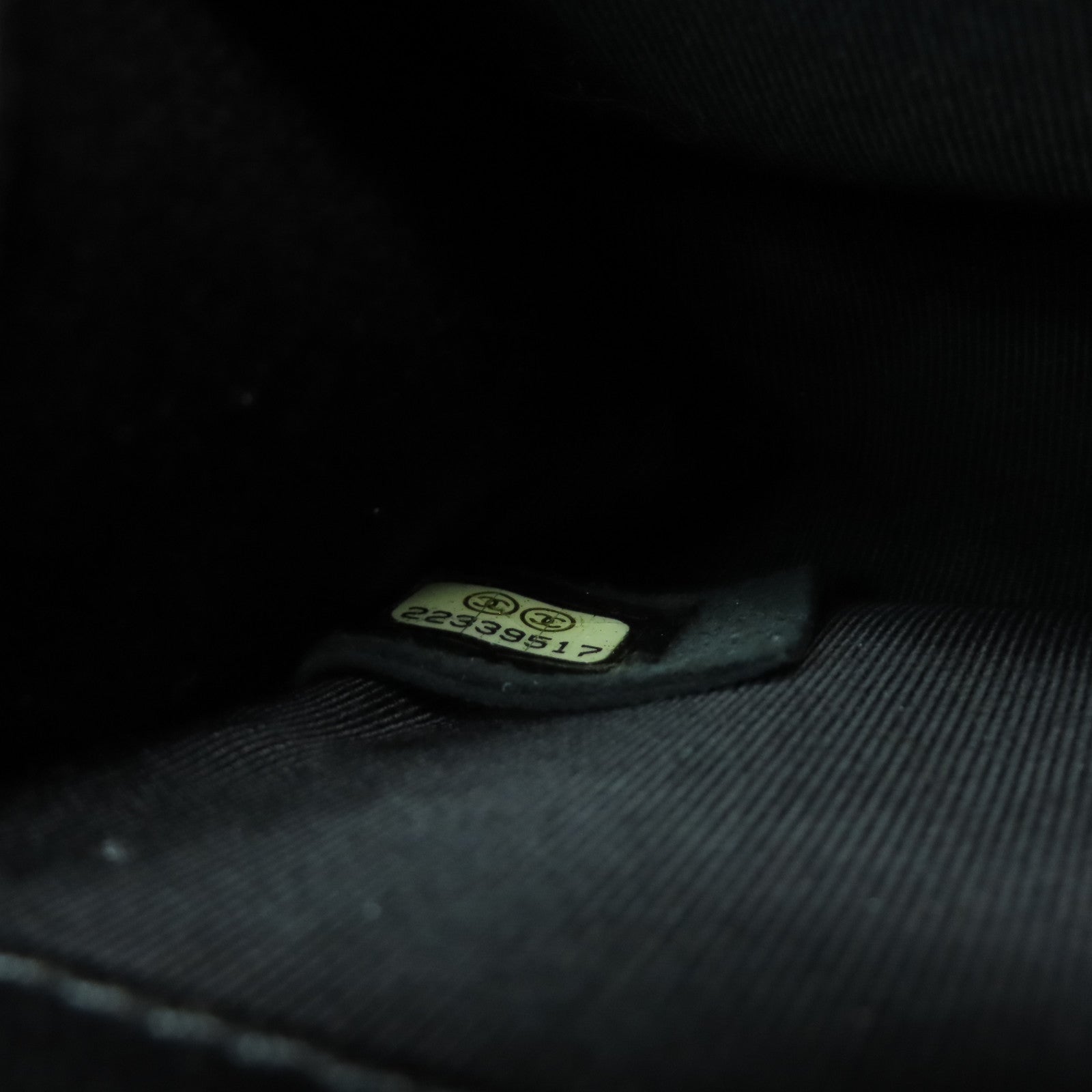 CHANEL 菱格羊皮皮革Chain Shoulder金扣鏈帶肩背袋黑色