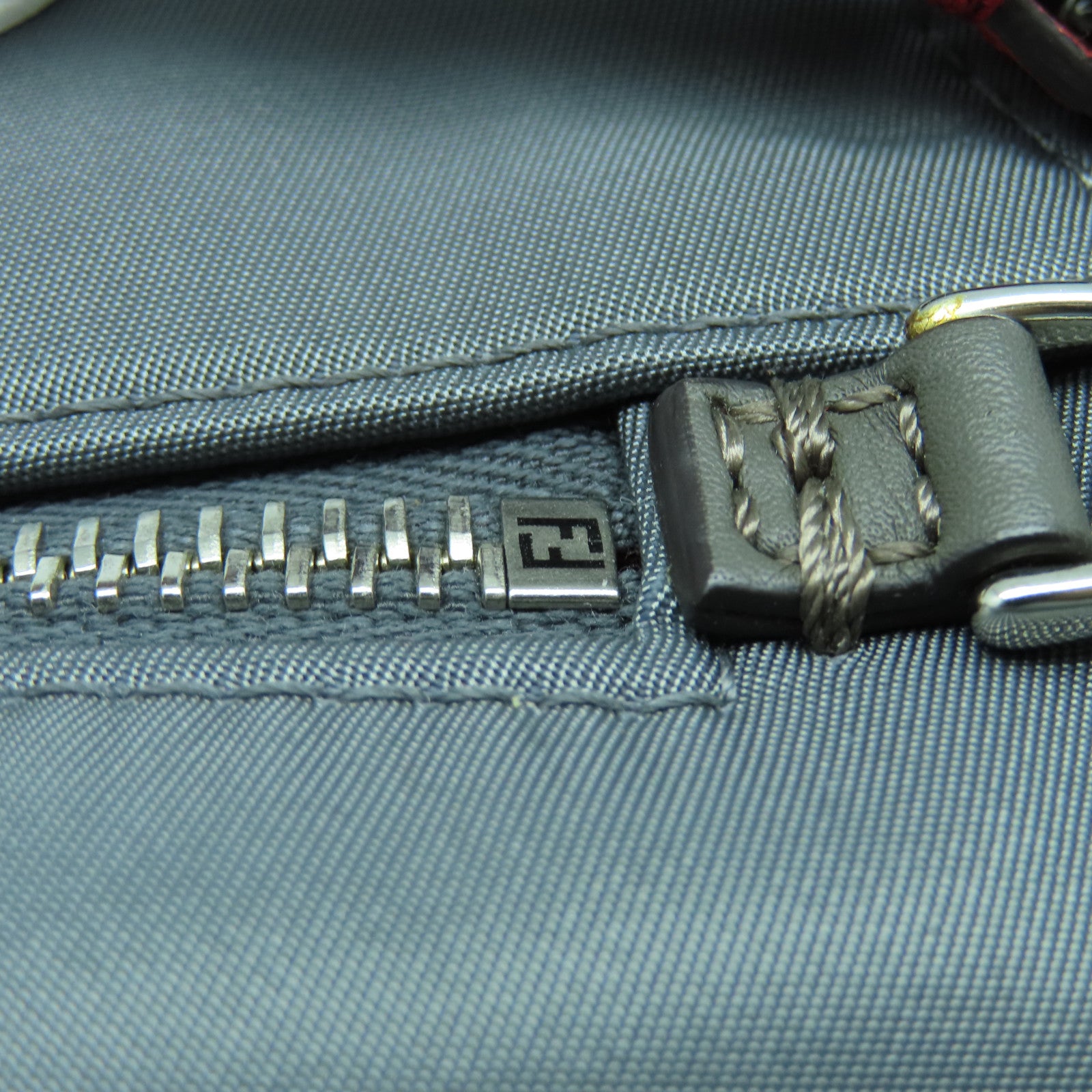 FENDI 尼龙Rucksack银扣背包灰色