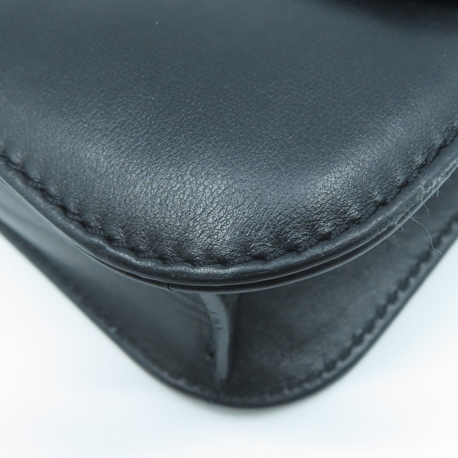 Valentino 牛皮皮革Chain Shoulder Bag金扣鏈帶肩背袋黑色