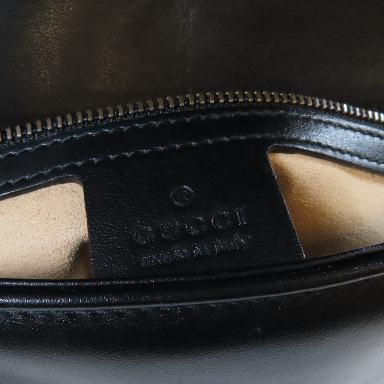 GUCCI 牛皮皮革GG Marmont金扣鏈帶肩背袋黑色