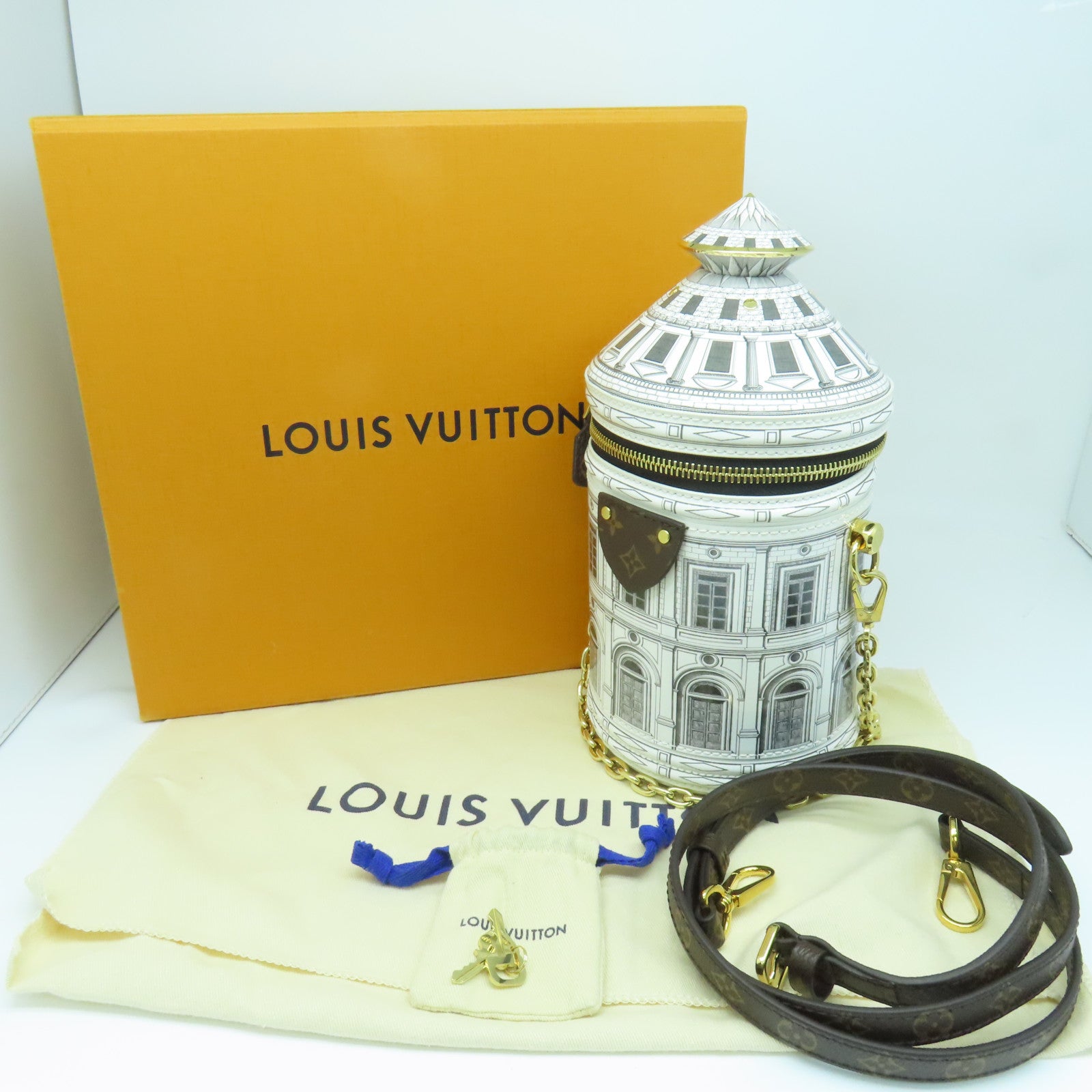 LOUIS VUITTON 塗層皮革Fornasetti Cannes金扣鏈帶肩背袋白色