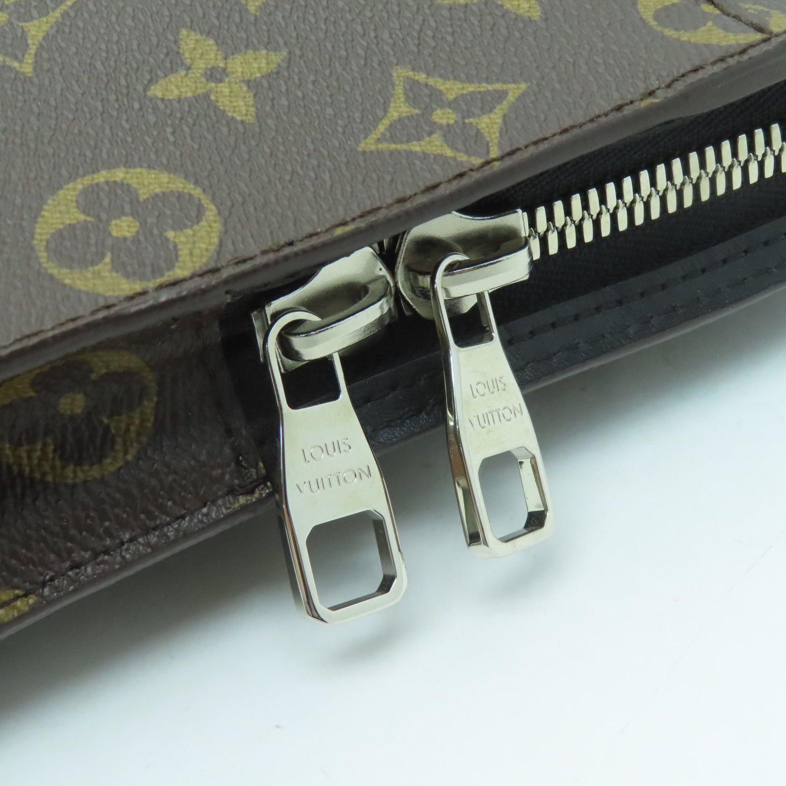 LOUIS VUITTON Monogram Macassar Portfolio Business Bag銀扣手拿包啡色