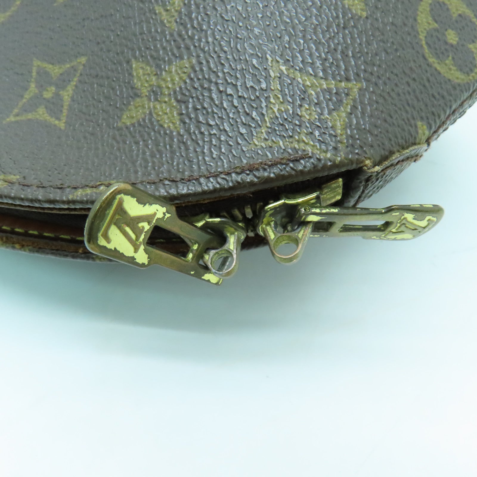 LOUIS VUITTON Monogram Elipse PM金扣手挽袋啡色
