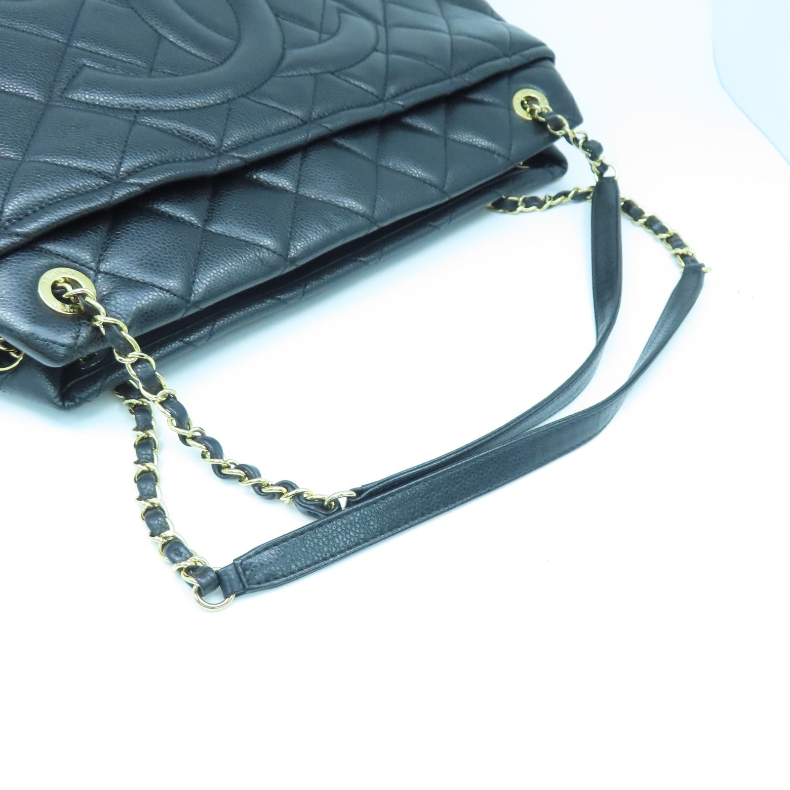 CHANEL rhombic cowhide leather Shoulder Bag gold buckle shoulder bag black