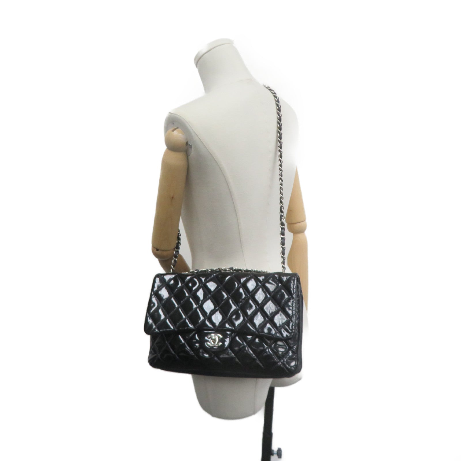 CHANEL 菱格漆皮皮革Chain Shoulder Bag银扣链带肩背袋黑色/宝蓝色