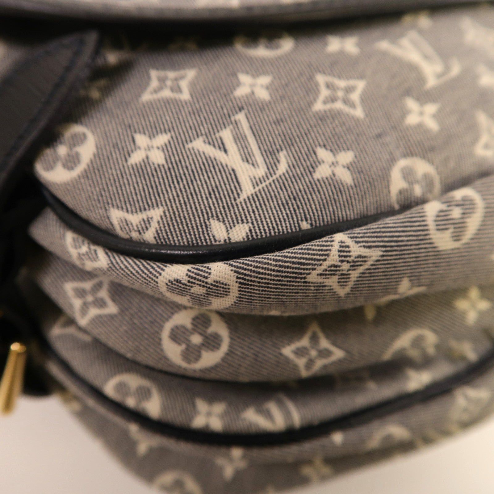 LOUIS VUITTON Monogram Idylle Saumur PM金扣肩背袋藍色