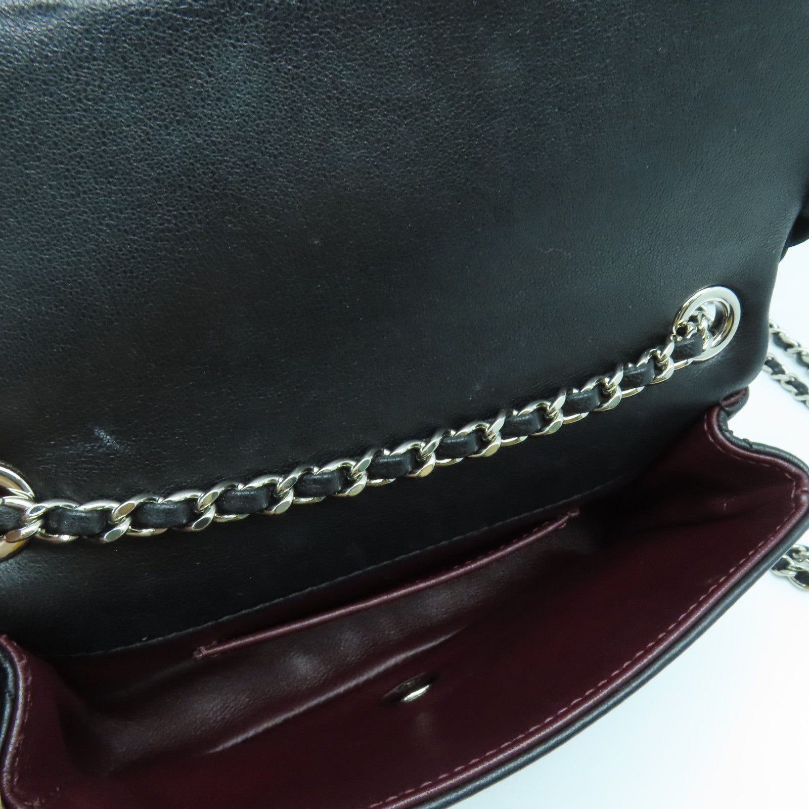 CHANEL 牛皮皮革Chain Shoulder銀扣鏈帶肩背袋黑色