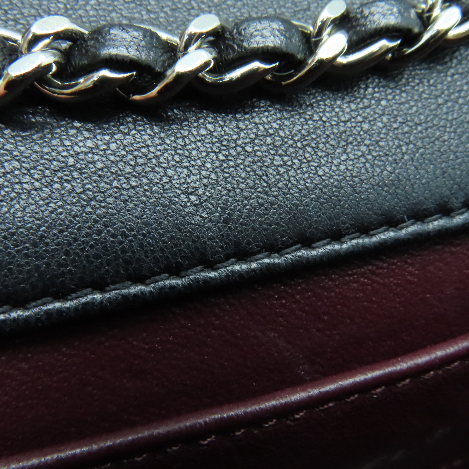 CHANEL 牛皮皮革Chain Shoulder銀扣鏈帶肩背袋黑色