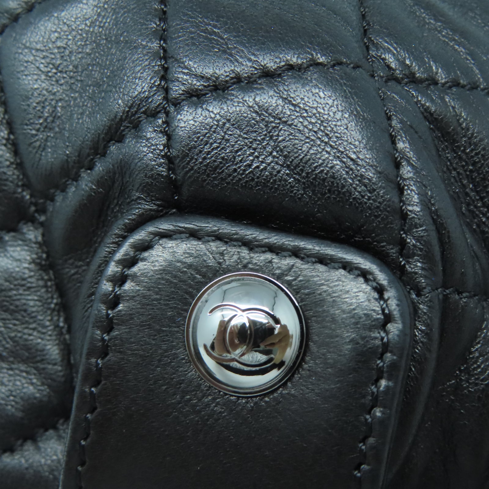 CHANEL 【激減優惠】菱格牛皮皮革Shoulder Bag銀扣肩背袋黑色