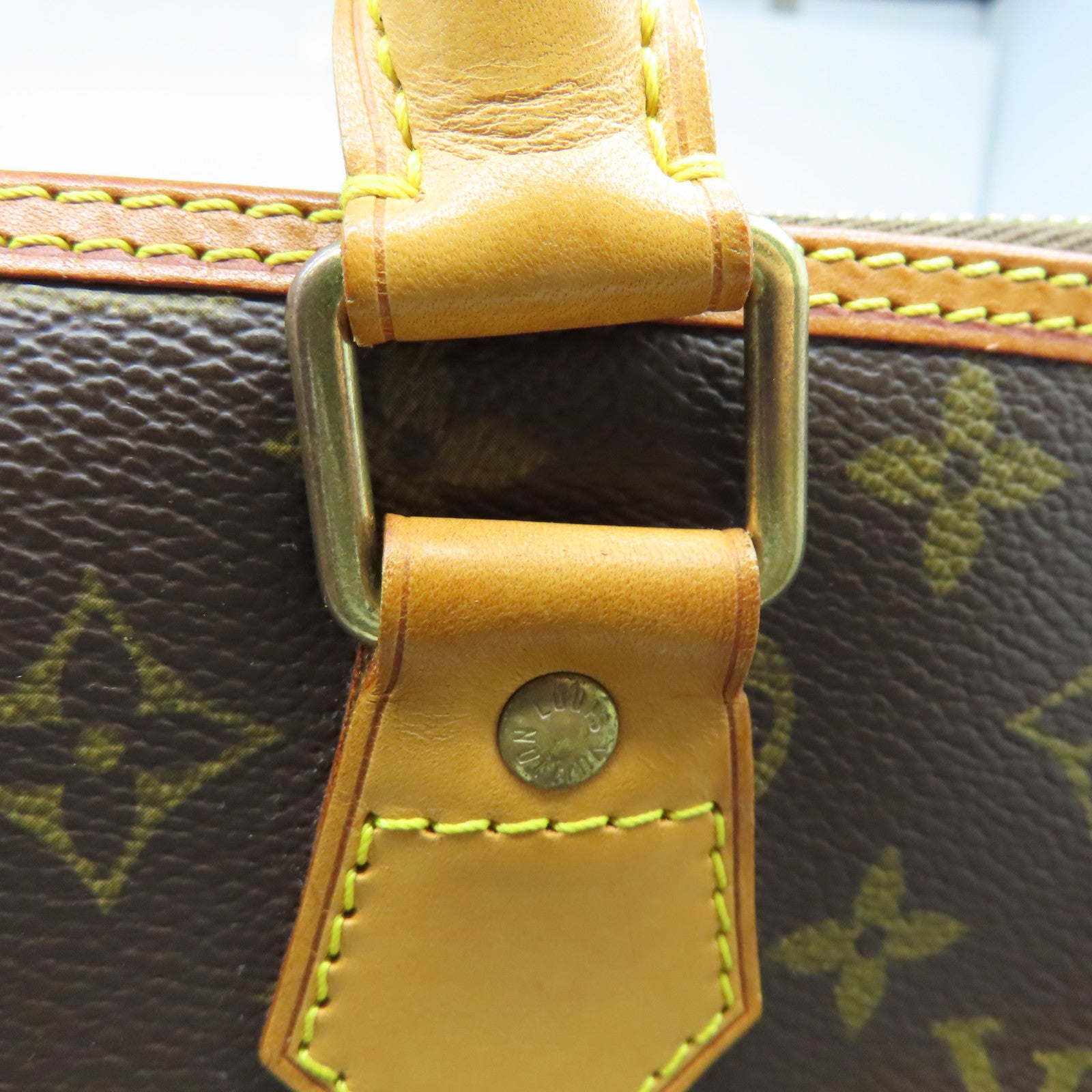LOUIS VUITTON Monogram Alma Voyage MM金扣手挽袋棕色