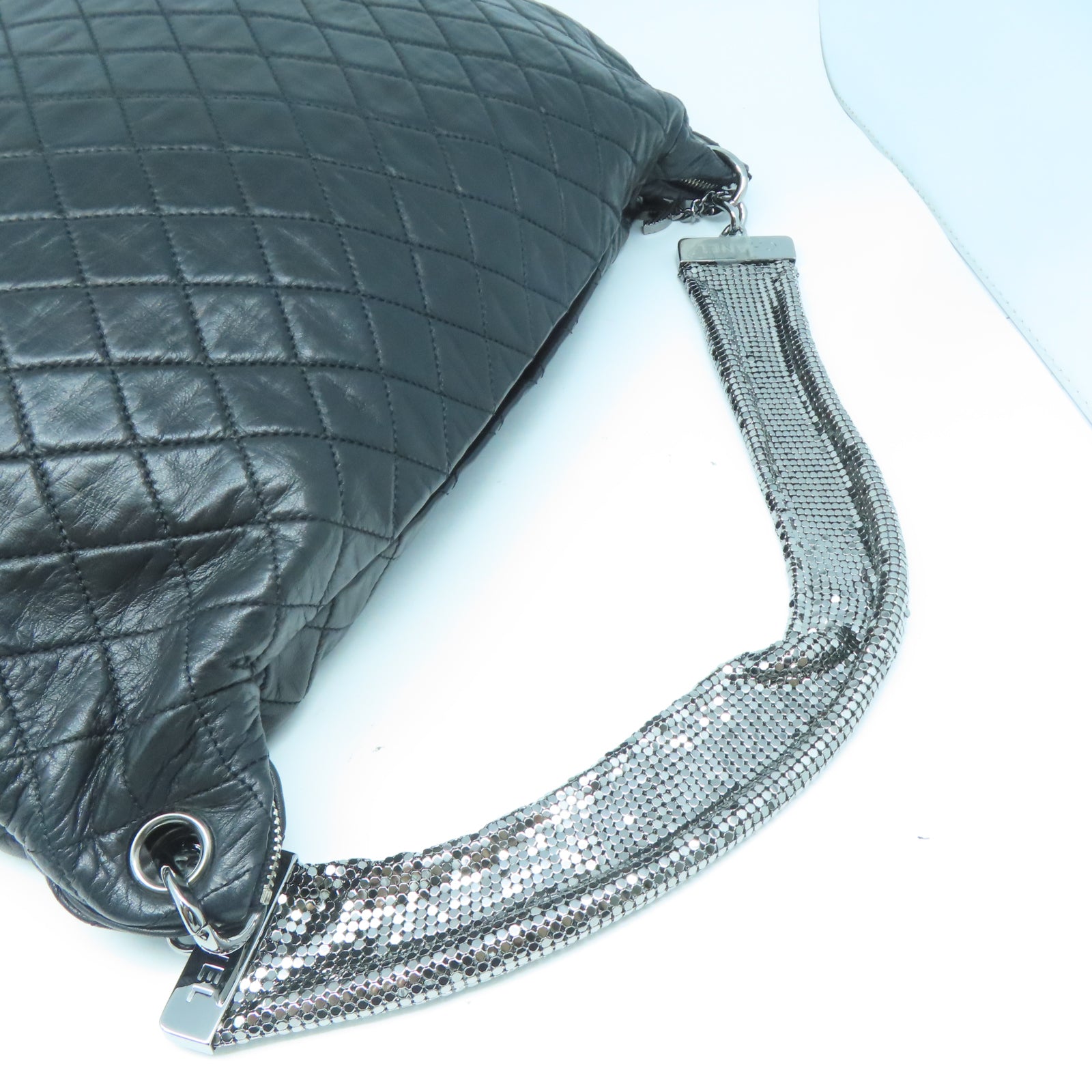 CHANEL 【激減優惠】菱格牛皮皮革Shoulder Bag銀扣肩背袋黑色