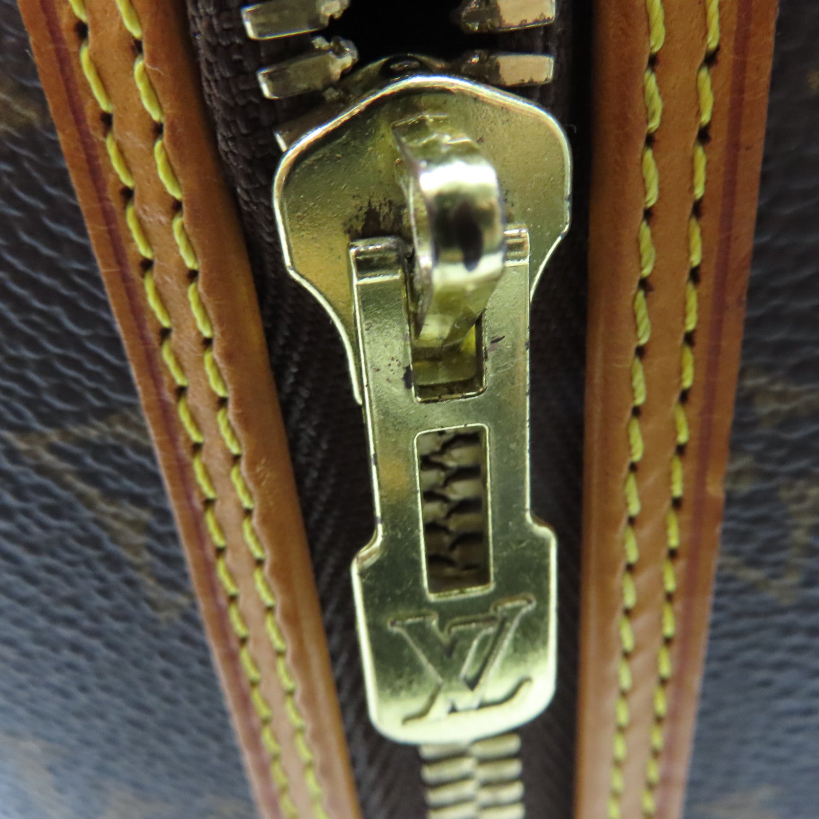 LOUIS VUITTON Monogram Alma Voyage MM金扣手挽袋棕色