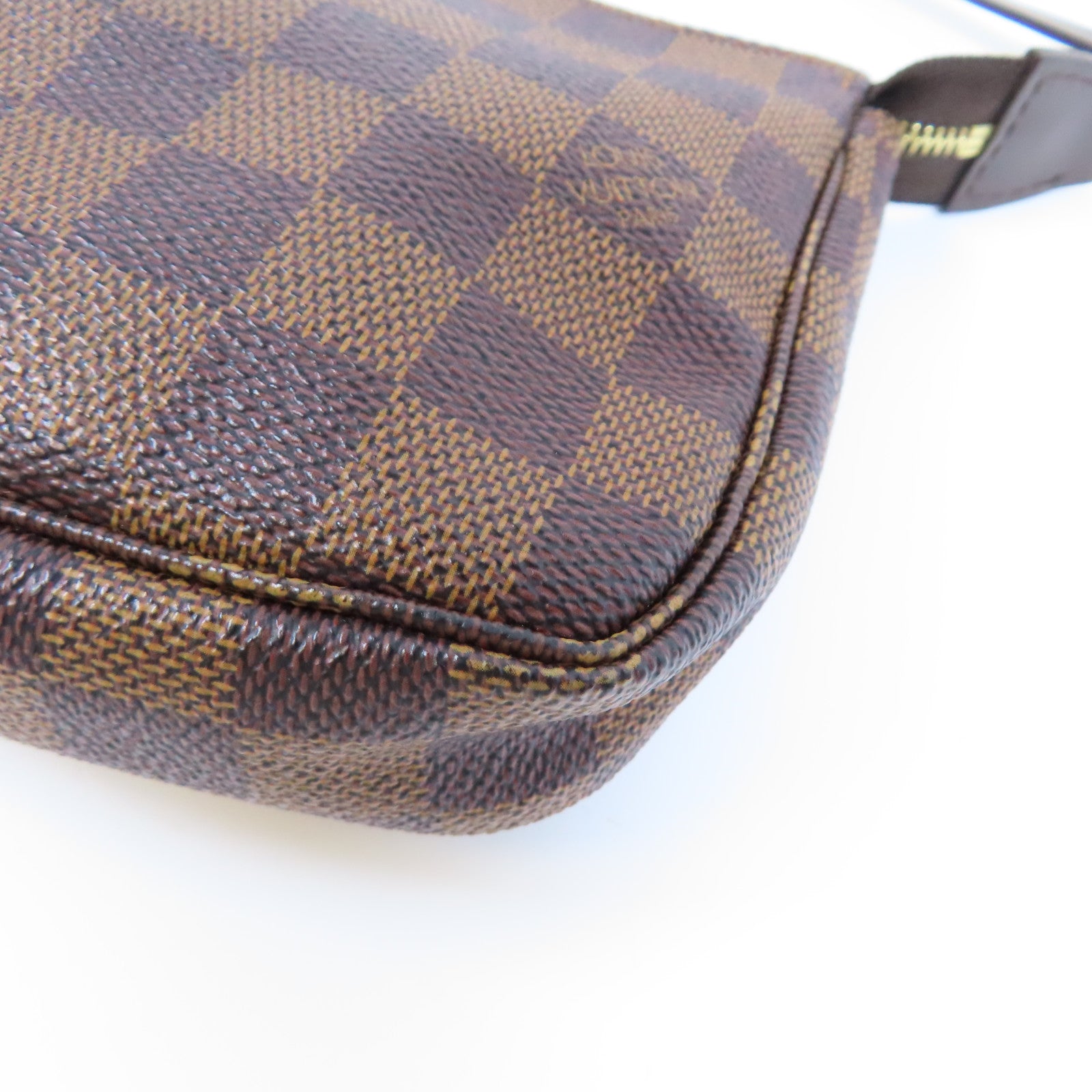 LOUIS VUITTON Damier Ebene Pochette Accessories金扣鏈帶肩背袋啡色