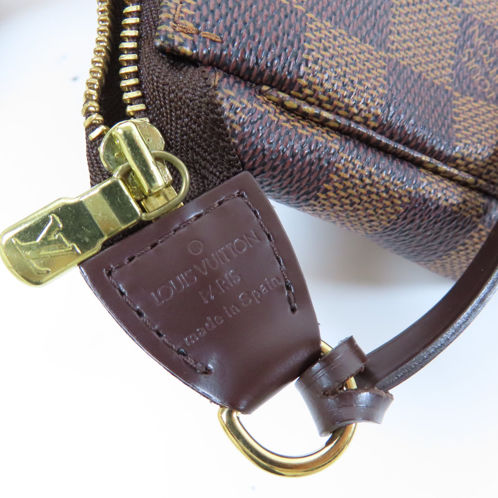 LOUIS VUITTON Damier Ebene Pochette Accessories金扣鏈帶肩背袋啡色