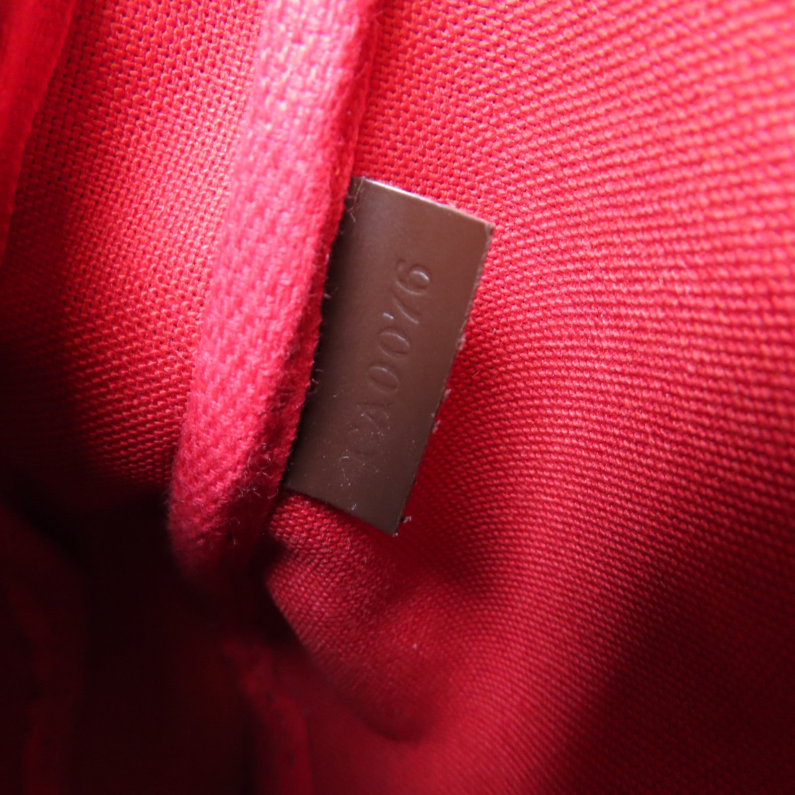 LOUIS VUITTON Damier Ebene Pochette Accessories金扣鏈帶肩背袋啡色