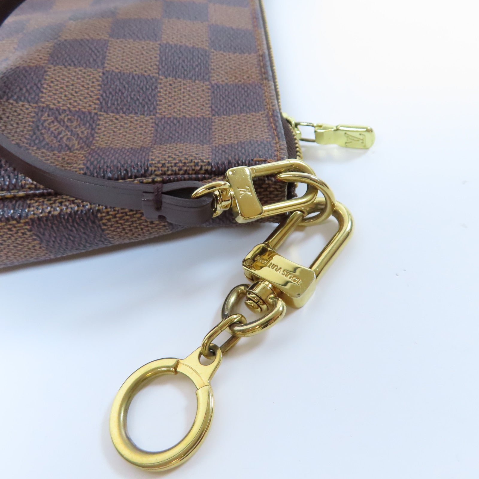 LOUIS VUITTON Damier Ebene Pochette Accessories金扣鏈帶肩背袋啡色