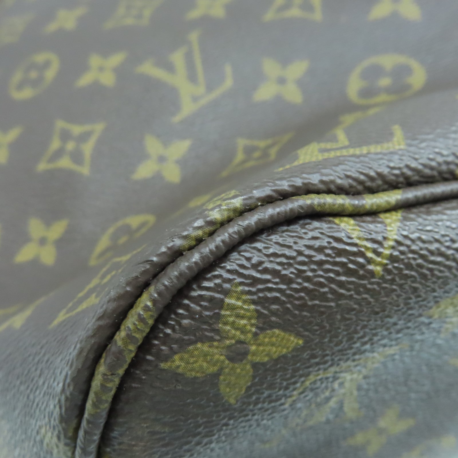 LOUIS VUITTON Monogram Neverfull MM gold buckle handle bag brown