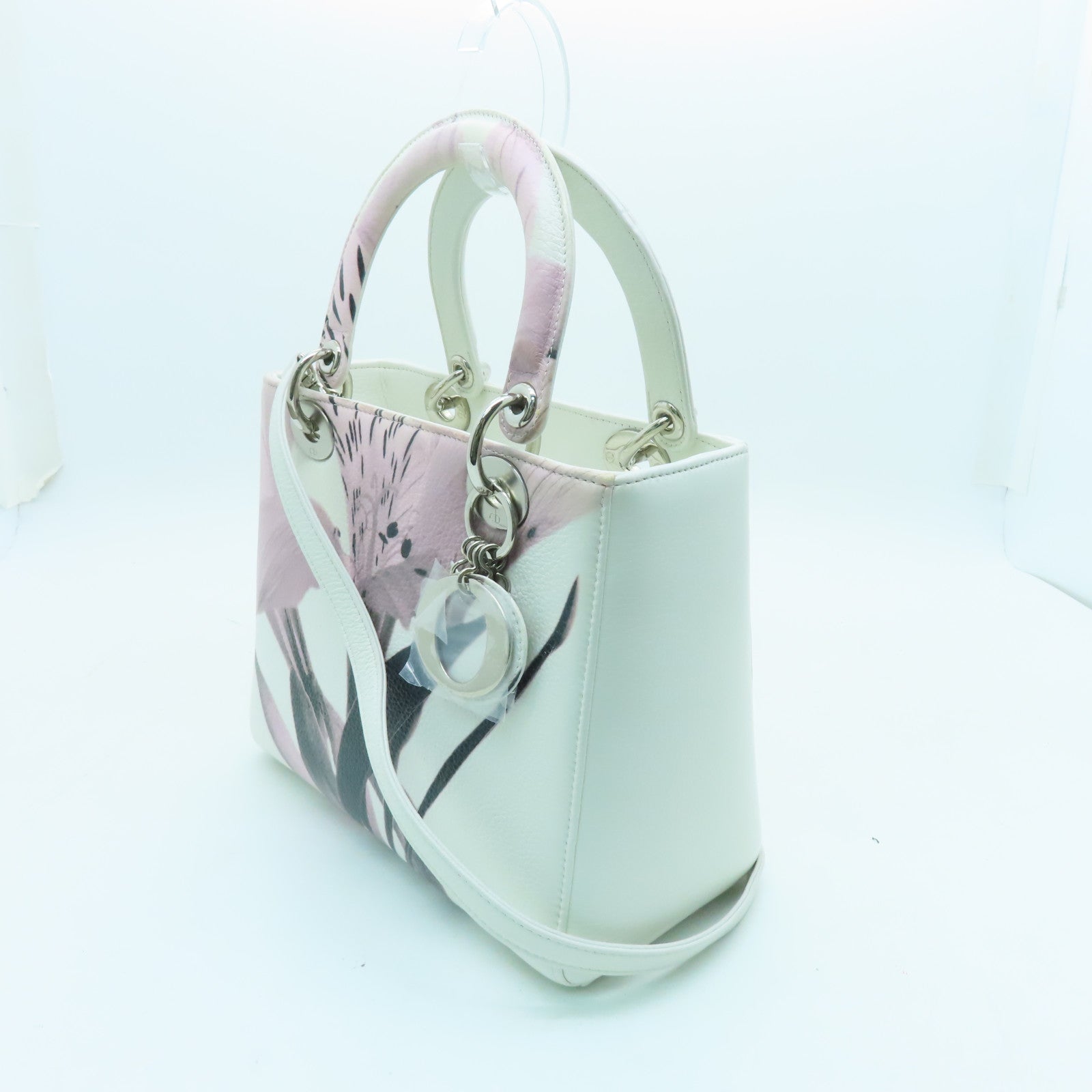 Dior 牛皮皮革Lady Dior银扣手挽肩背两用袋白色