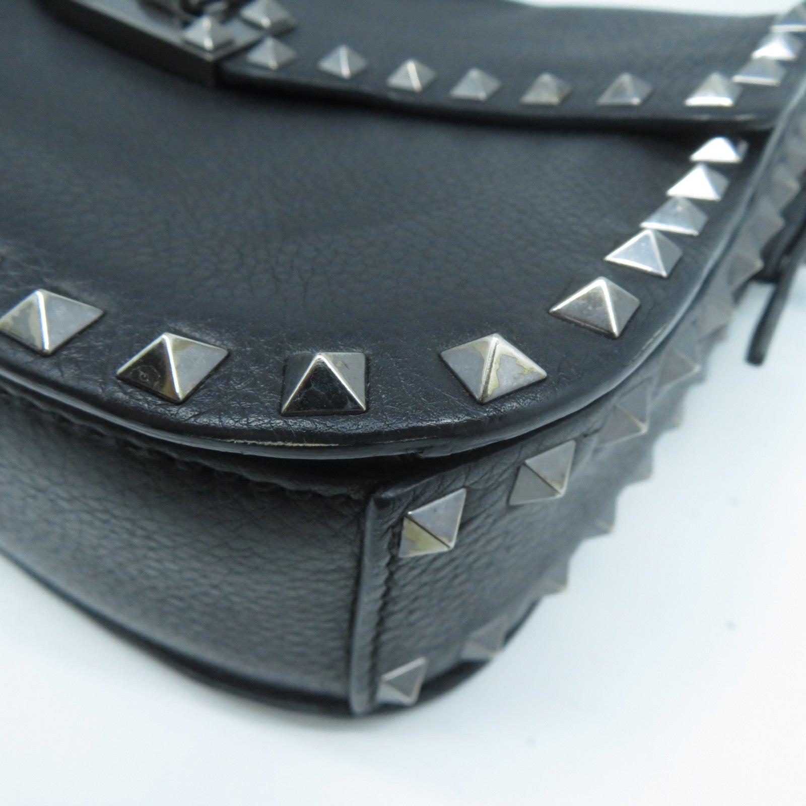 Valentino 牛皮皮革Shoulder Bag銀扣肩背包黑色