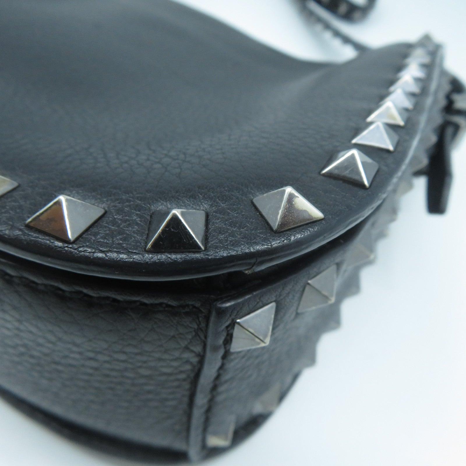 Valentino 牛皮皮革Shoulder Bag銀扣肩背包黑色