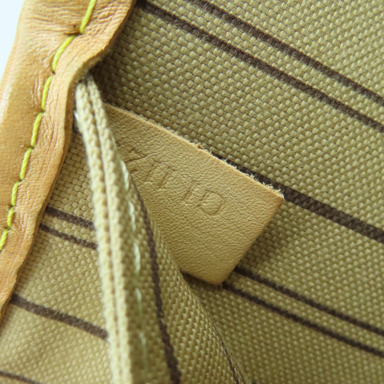 LOUIS VUITTON Monogram Neverfull MM gold buckle handle bag brown