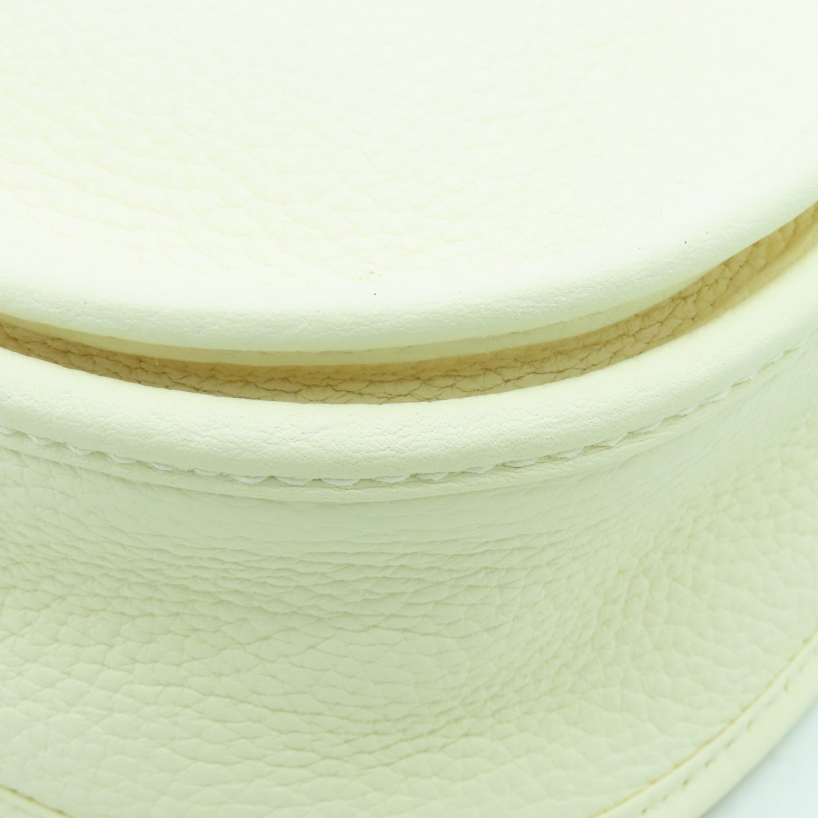 HERMES Clemence皮革Evelyne PM银扣肩背袋Nata白色
