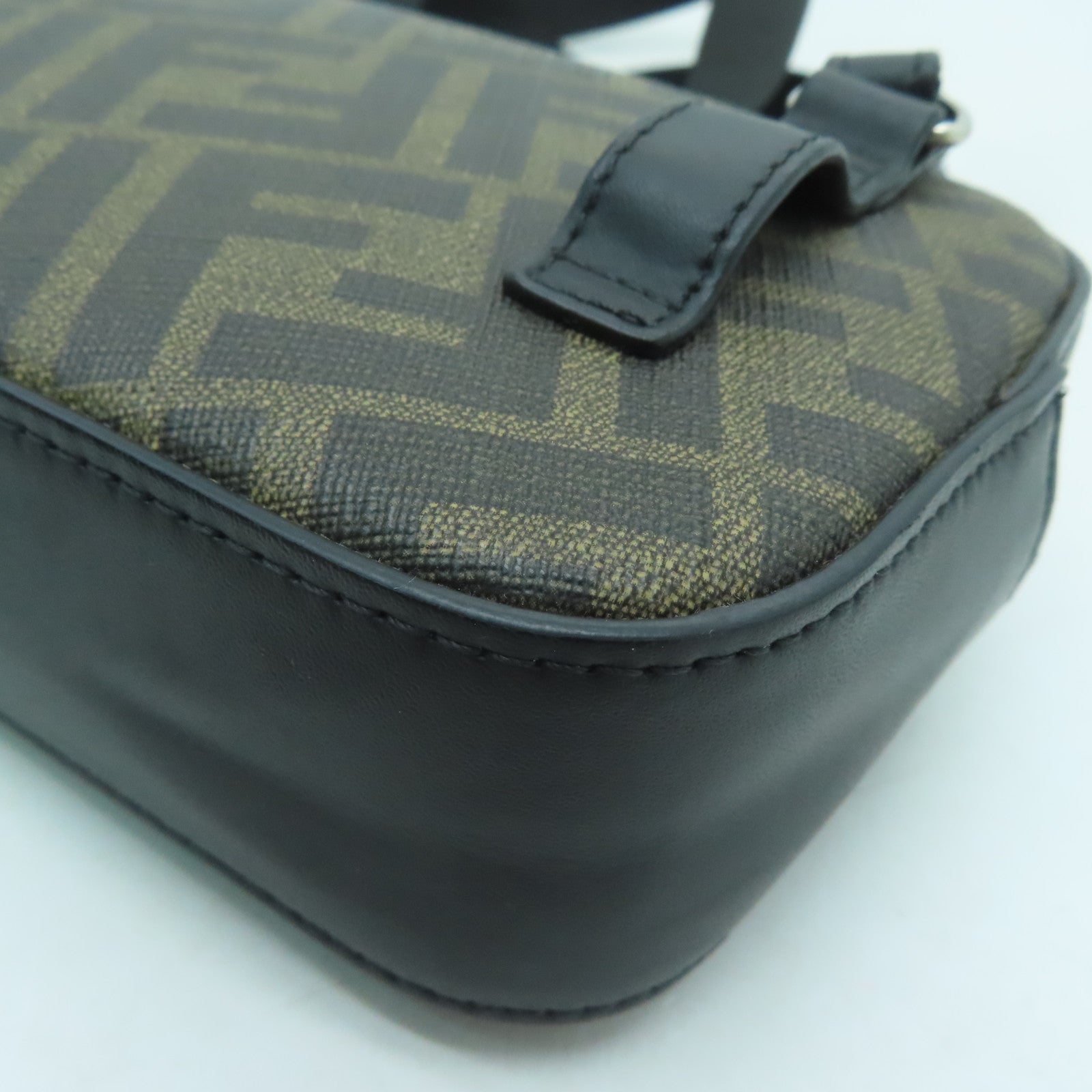 FENDI 塗層帆布Shoulder Bag銀扣肩背袋棕色