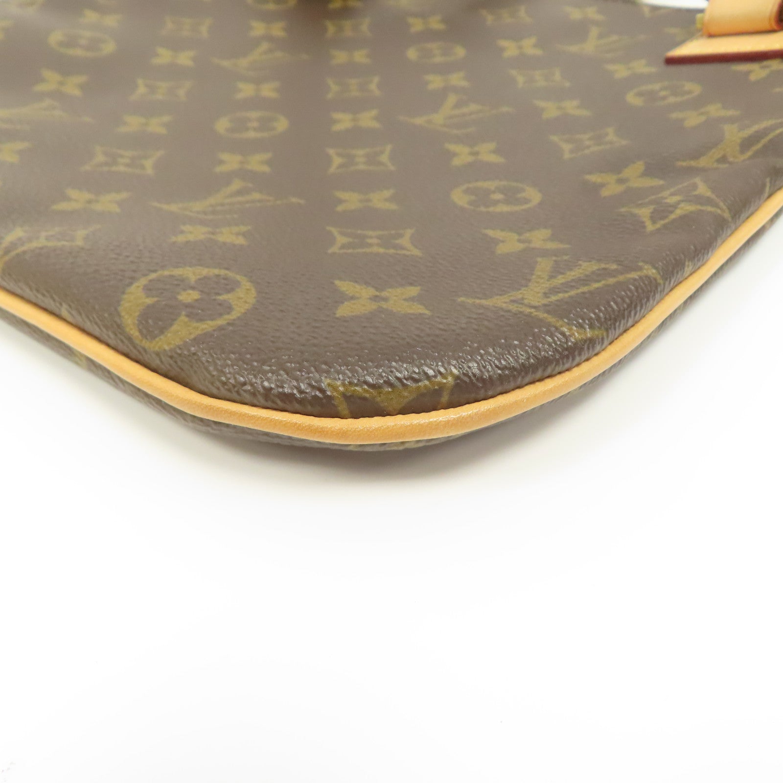 LOUIS VUITTON Monogram Pochette Bosphore金扣肩背袋啡色