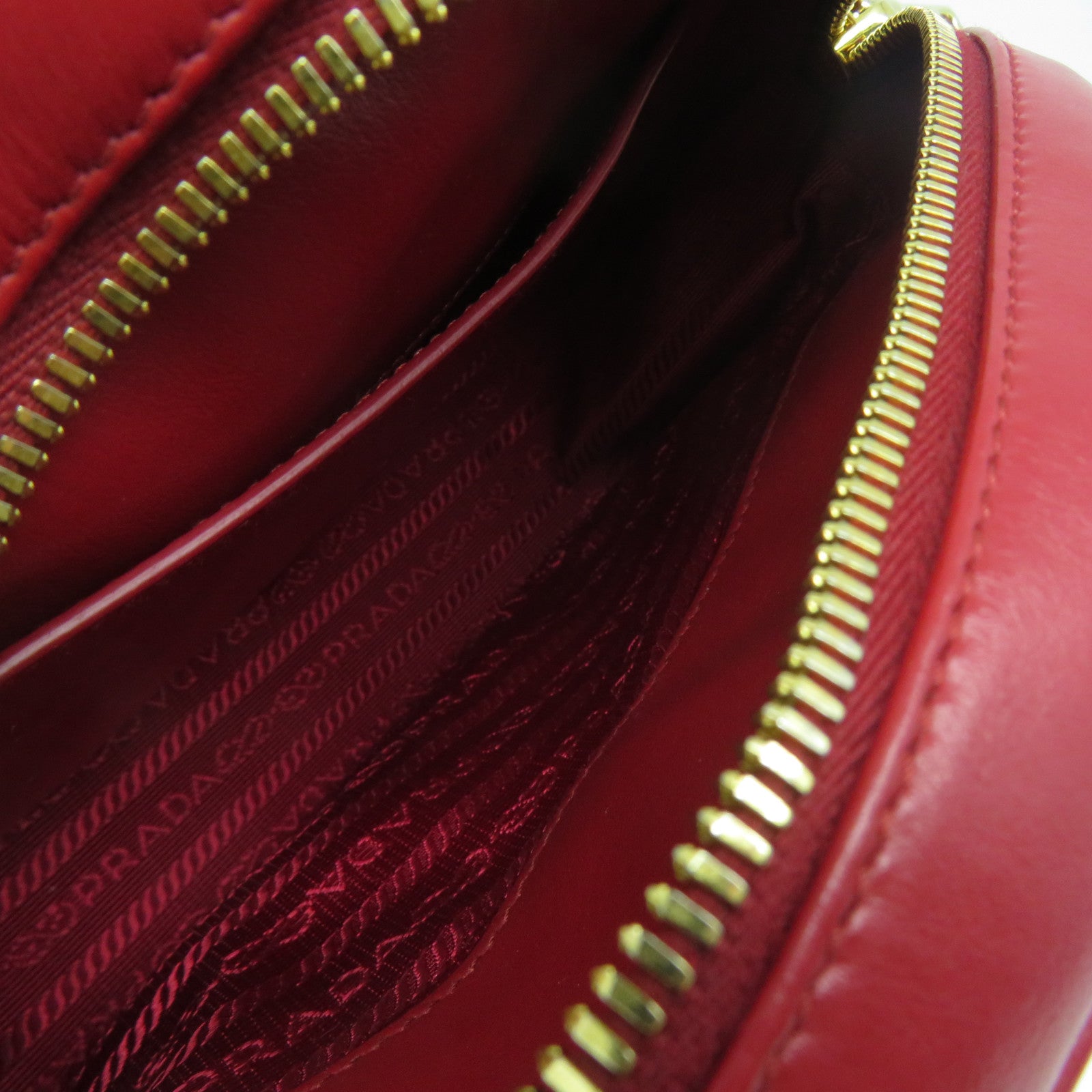 PRADA 牛皮皮革Shoulder Bag金扣鏈帶肩背袋紅色