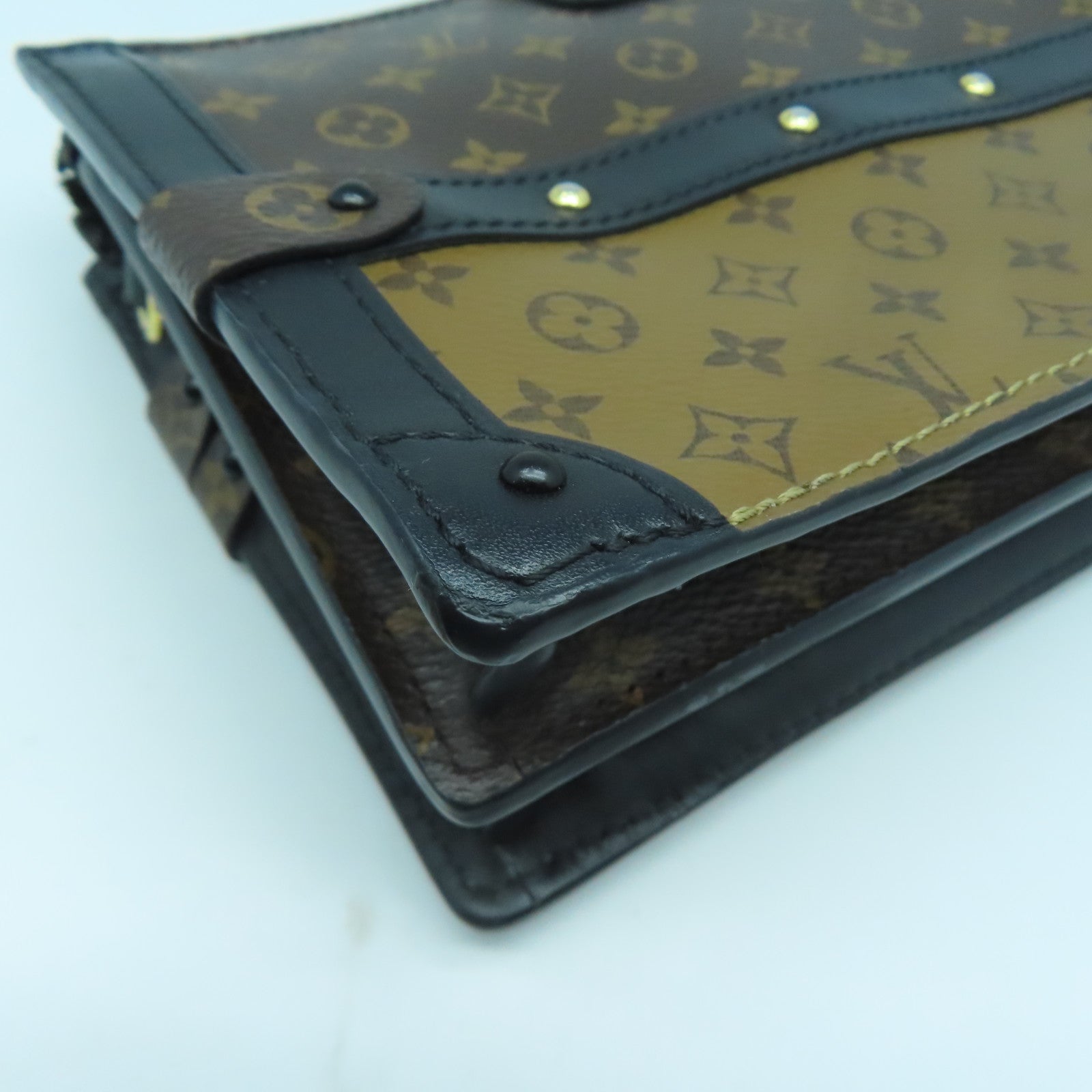 LOUIS VUITTON Monogram Reverse Trunk Clutch金扣肩背袋黑色/啡色