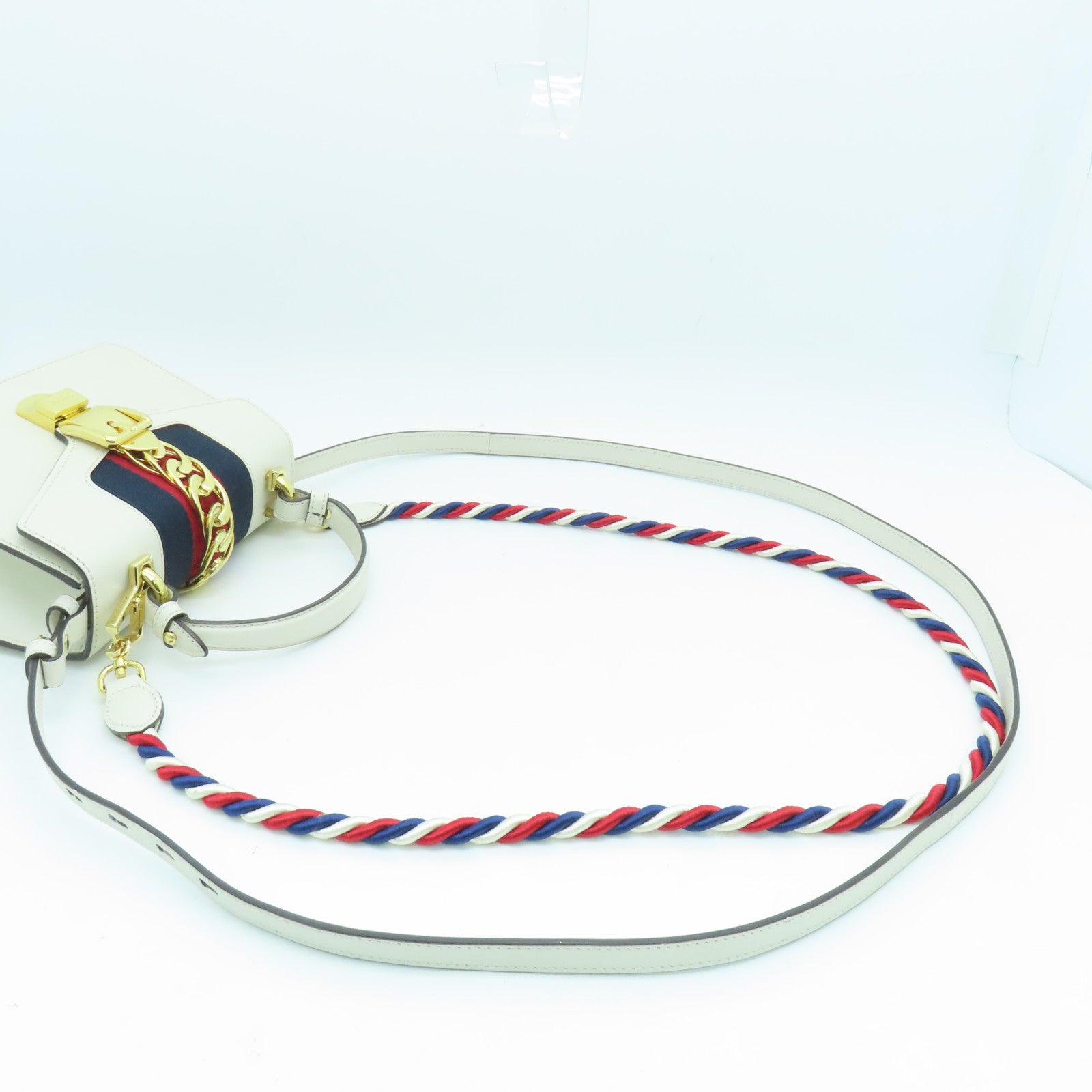 GUCCI 牛皮皮革Sylvie金扣手挽肩背两用袋白色