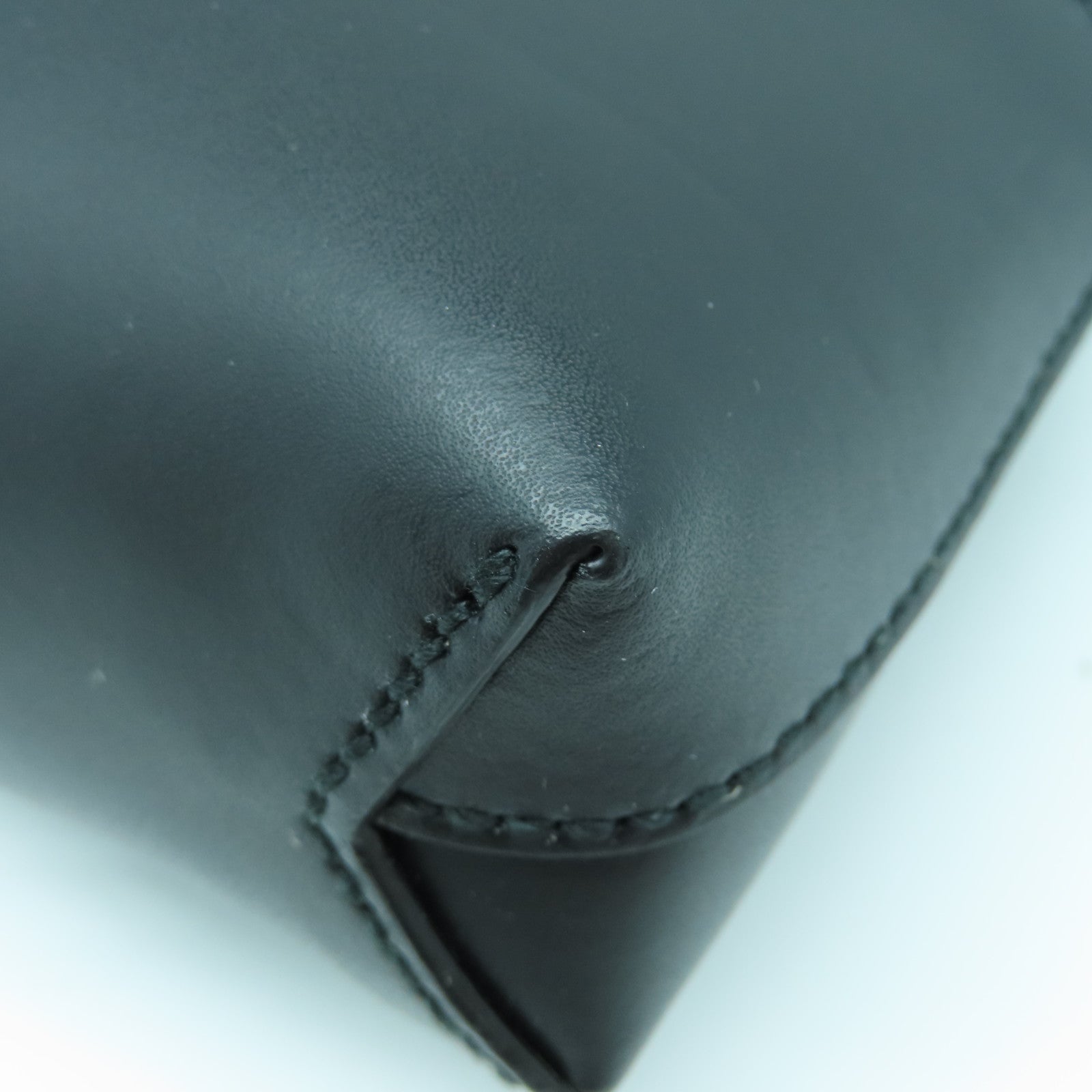 GUCCI 涂层皮革Shoulder Bag银扣肩背袋黑色