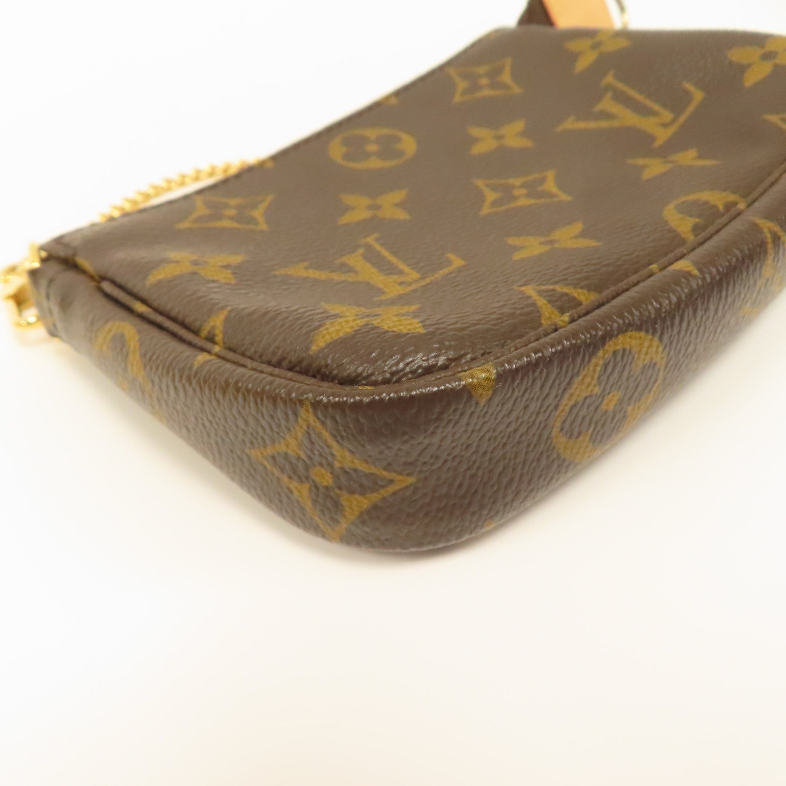 LOUIS VUITTON Monogram Mini Pouchette Accessoires金扣手挽袋啡色