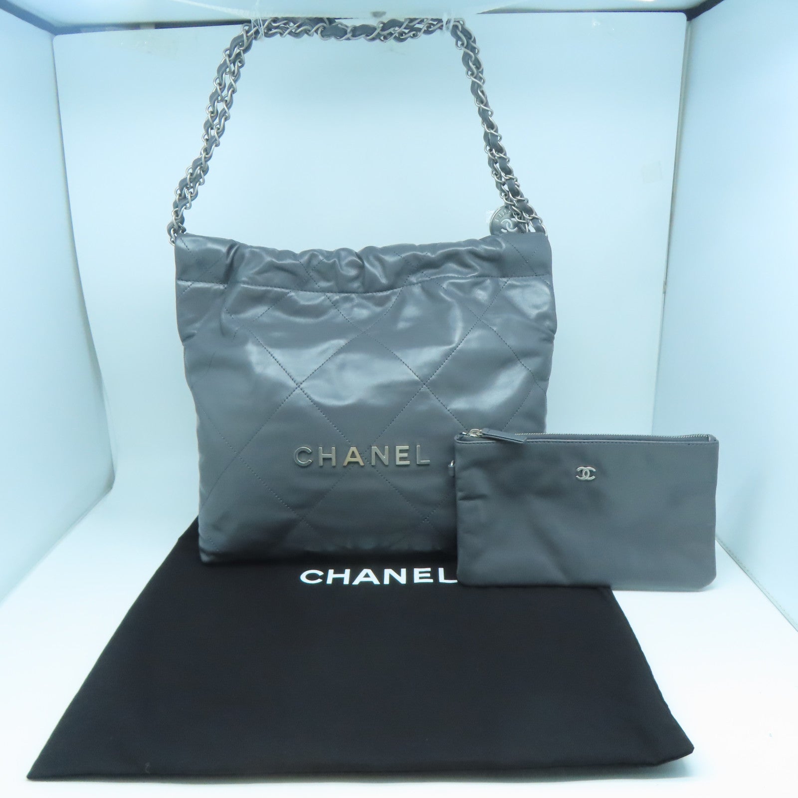 CHANEL 菱格牛皮皮革Chanel 22銀扣鏈帶肩背袋灰色